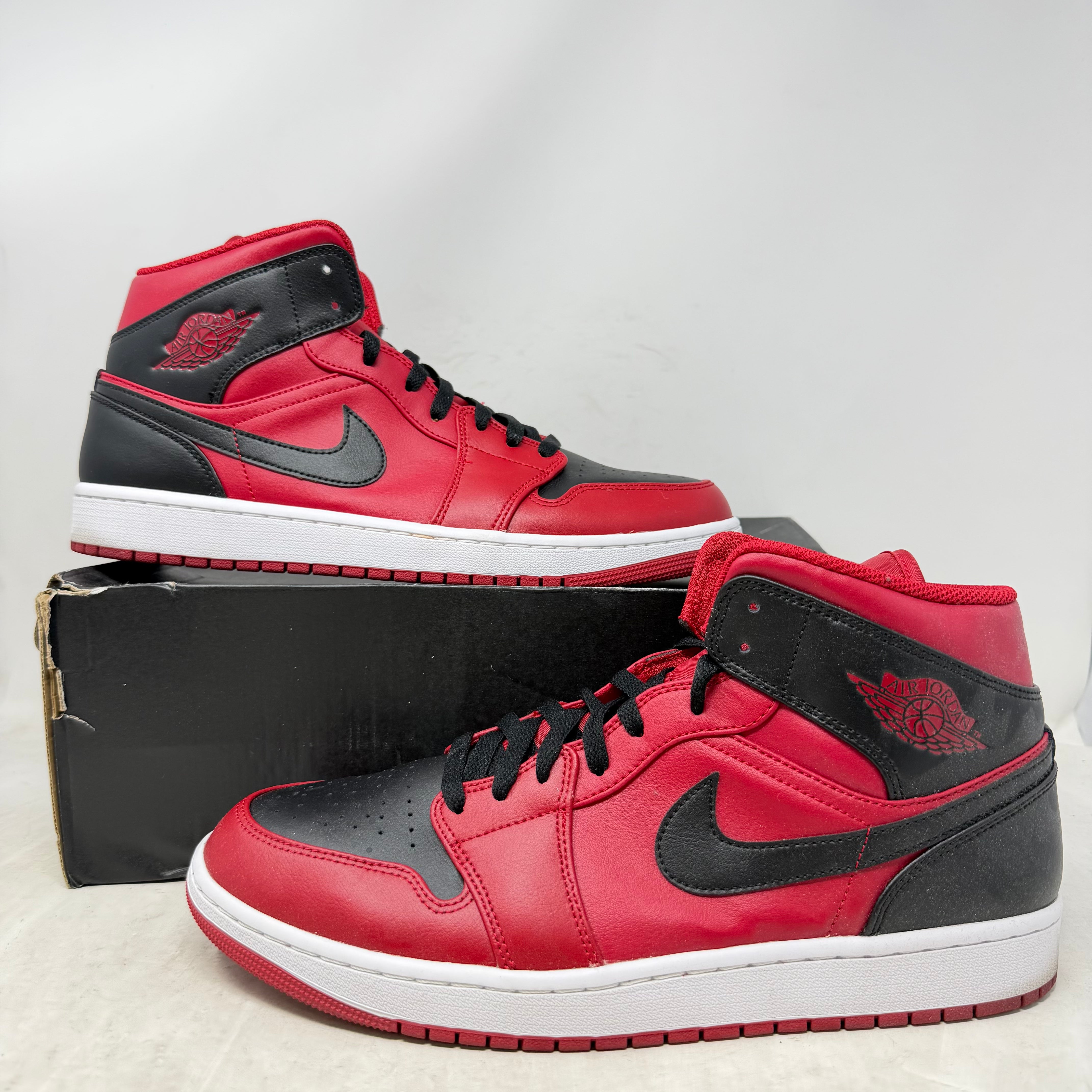 Jordan 1 Mid Reverse Bred (2021)
