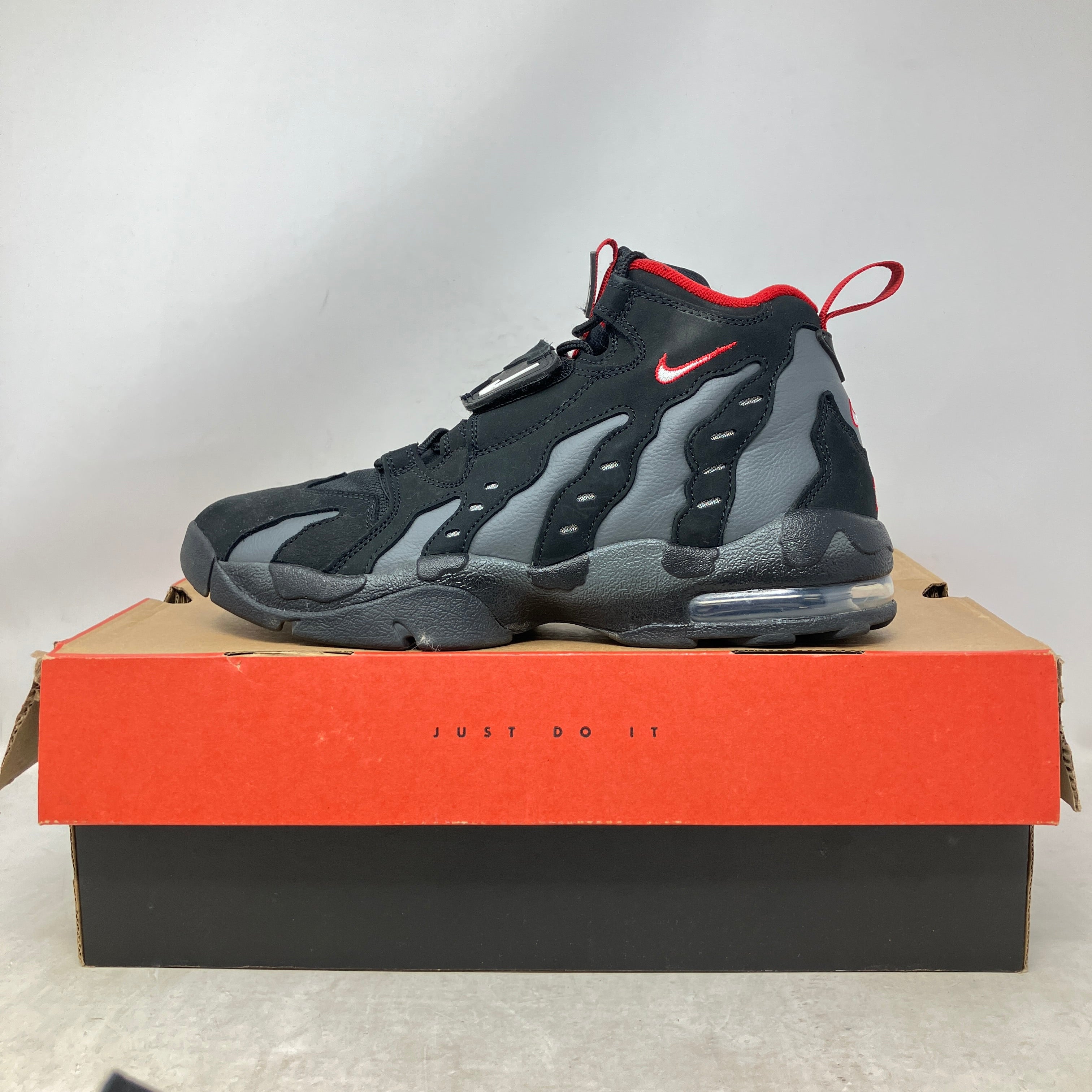 Nike Air DT Max '96 Falcons
