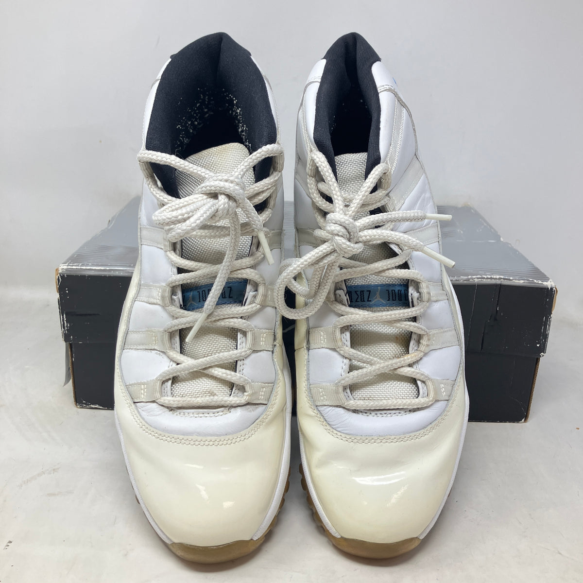 Jordan 11 Retro Columbia (2001)