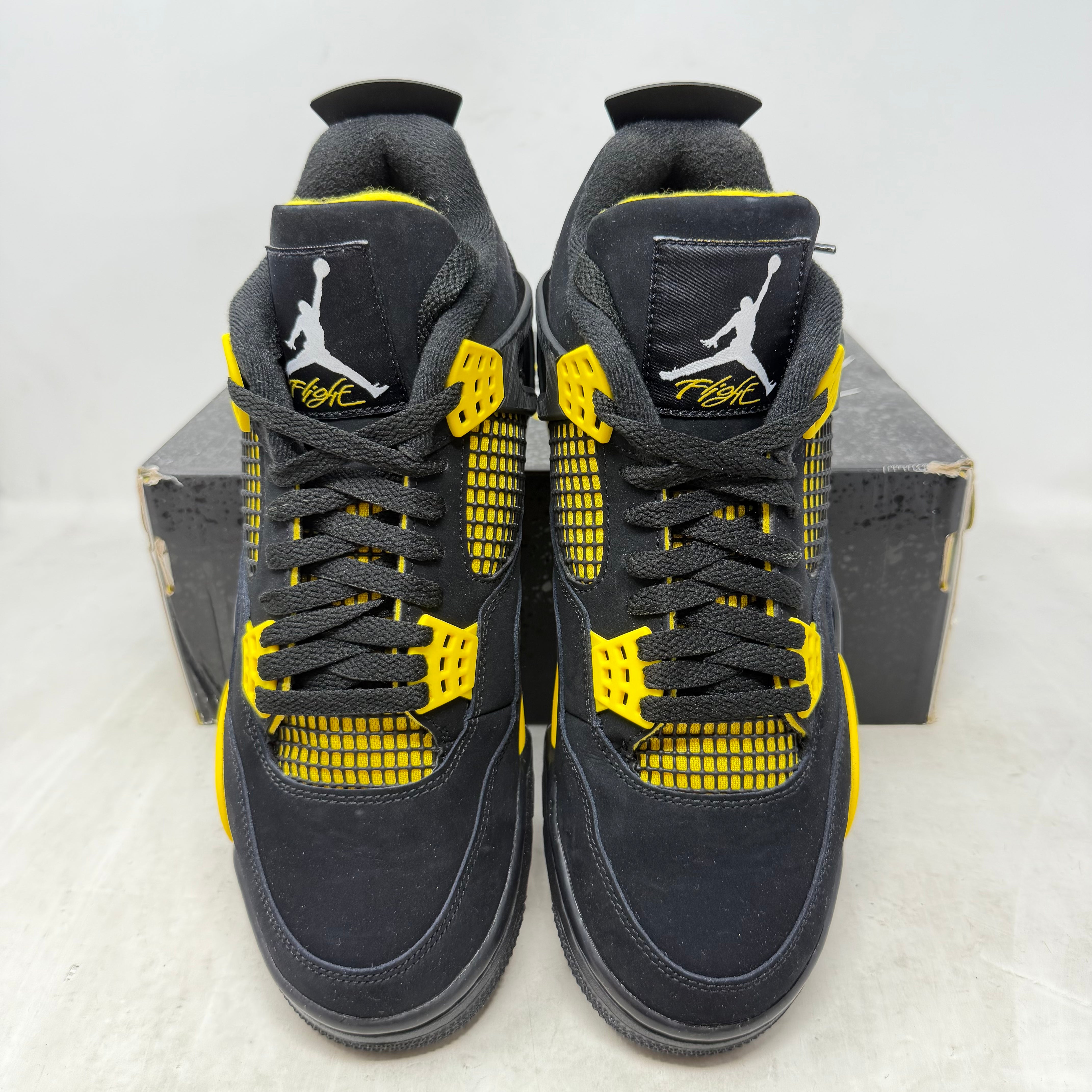 Jordan 4 Retro Thunder (2023)