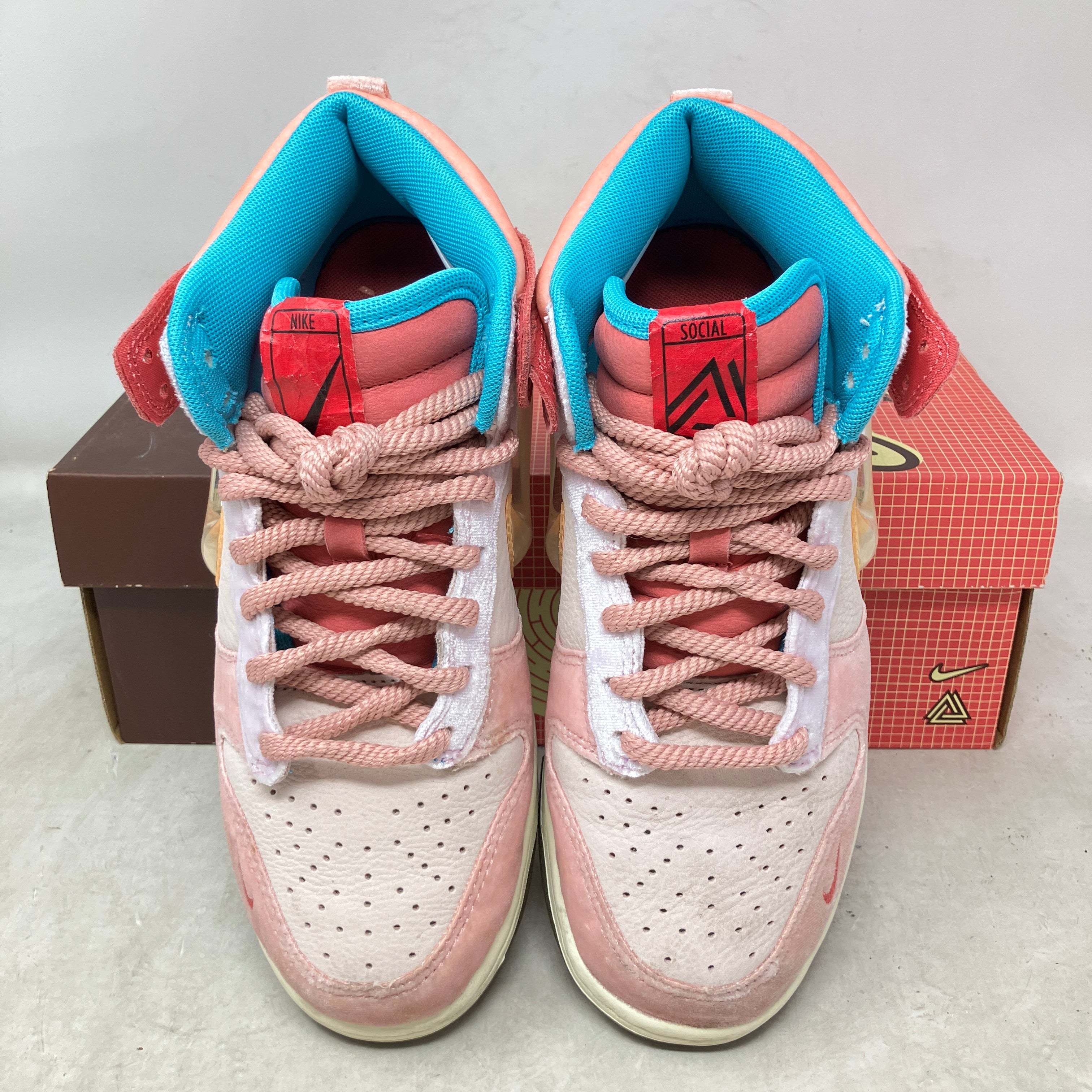 Nike Dunk Mid Social Status Free Lunch Strawberry Milk