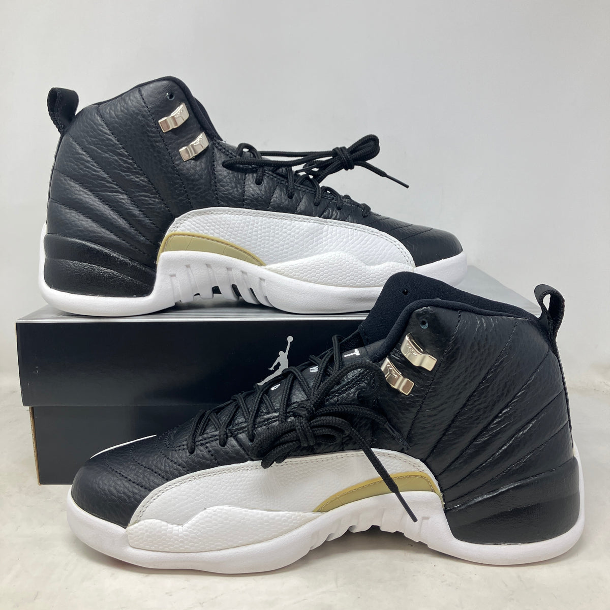 Jordan 12 Retro Playoffs (2004)