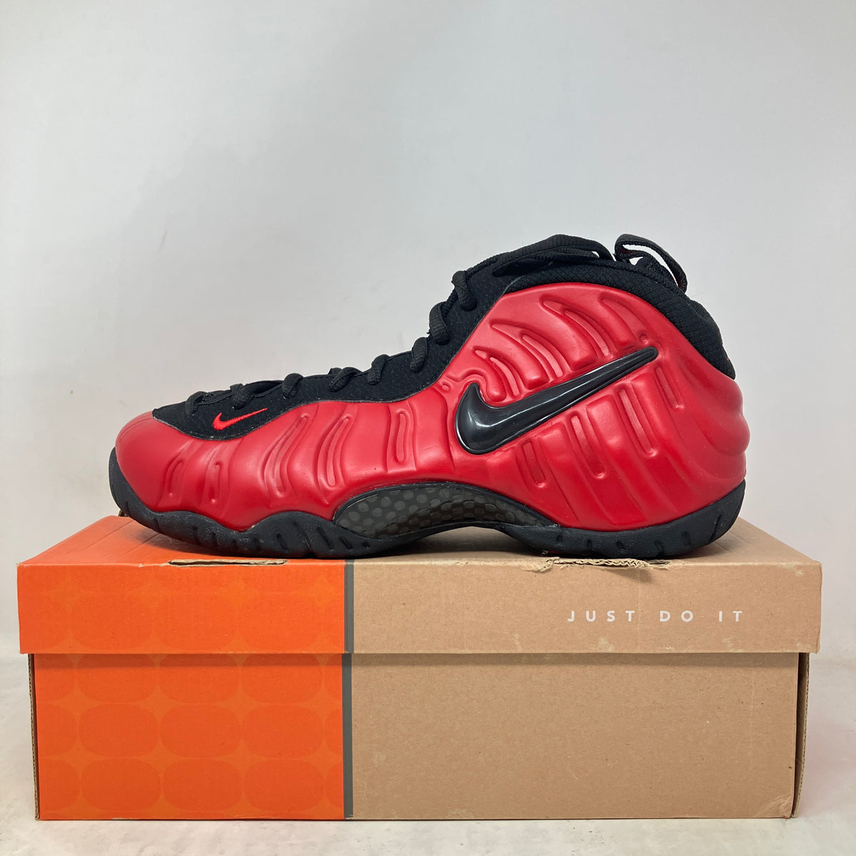 Nike Air Foamposite Pro Varsity Red (2002)