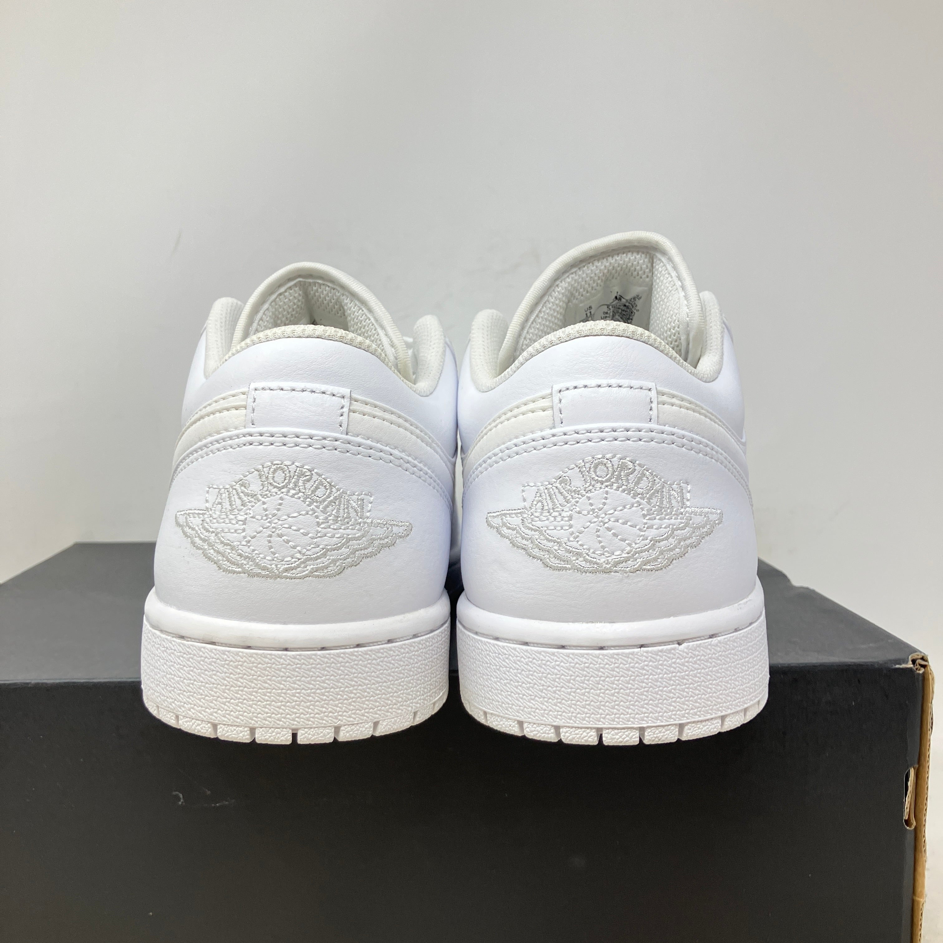 Jordan 1 Low Triple White