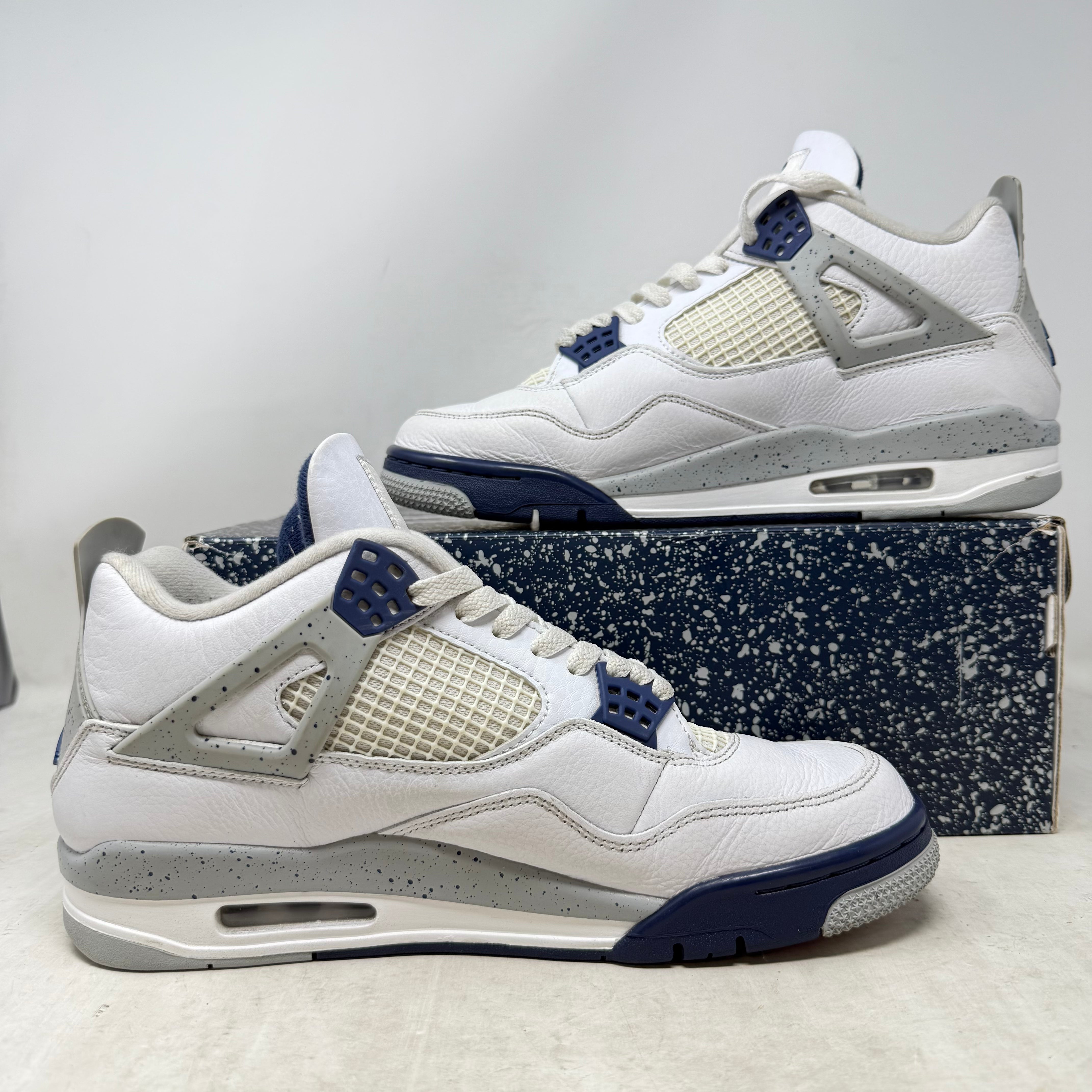 Jordan 4 Retro Midnight Navy