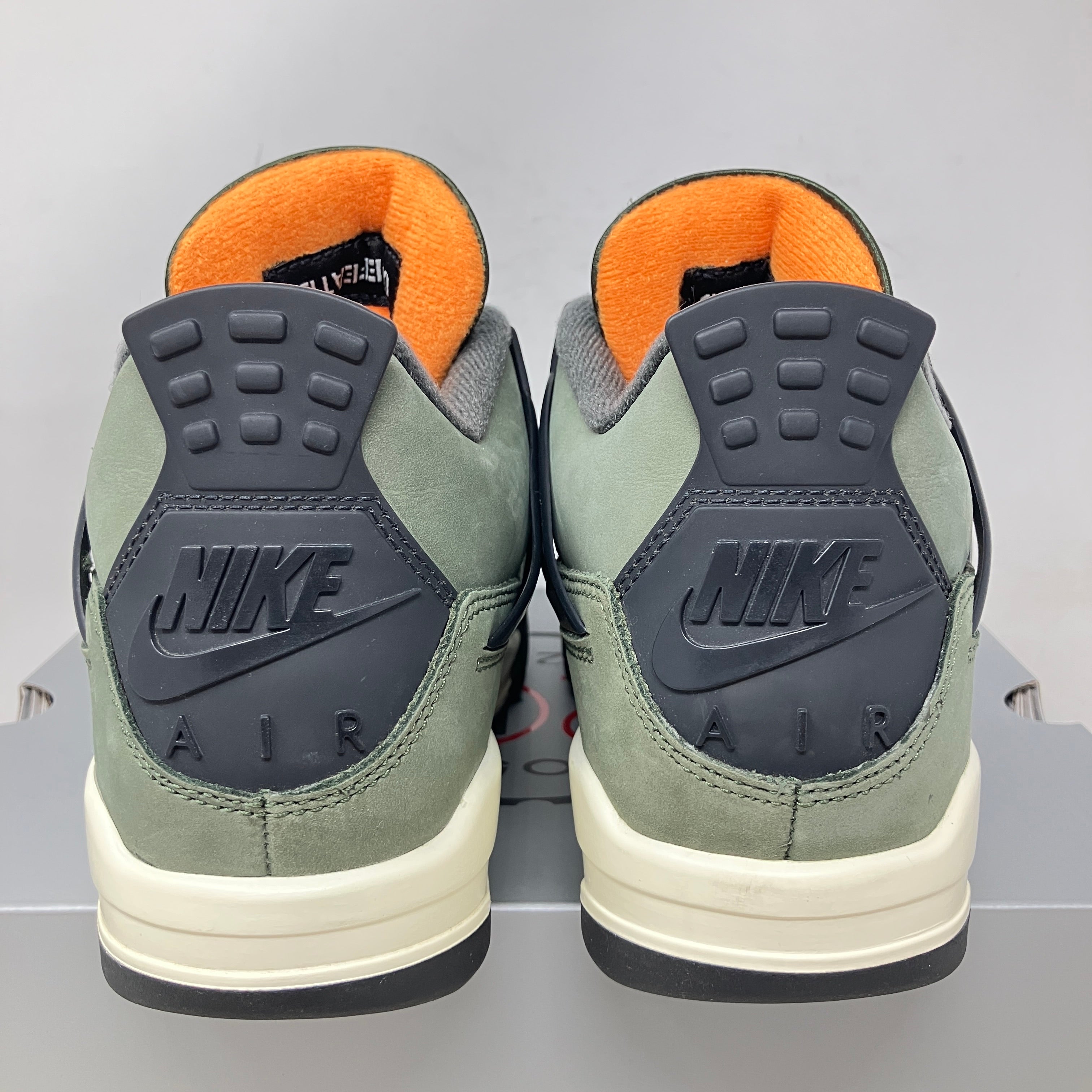 Jordan 4 Retro OG SP Undefeated (2025)