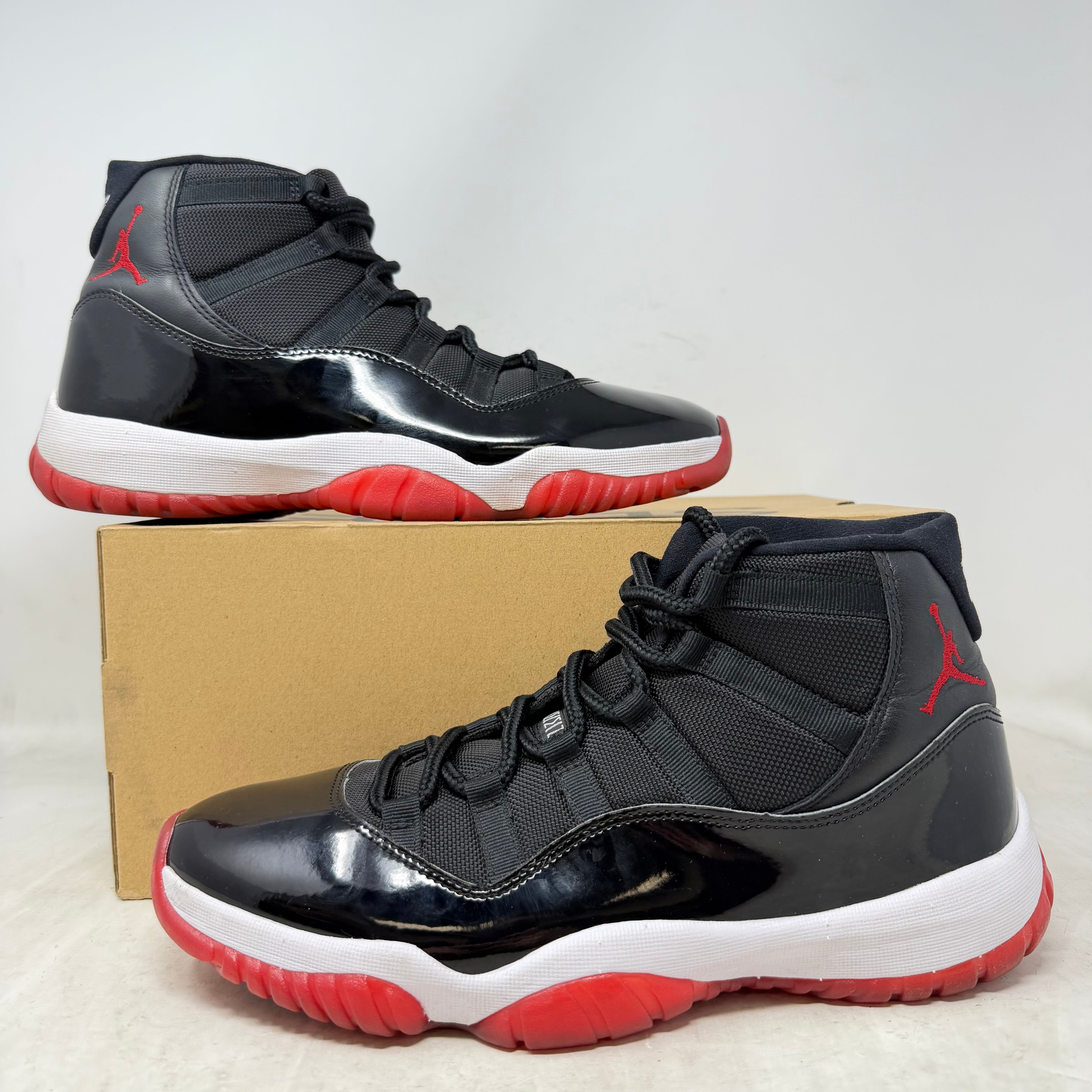 Jordan 11 Retro Playoffs Bred (2019)