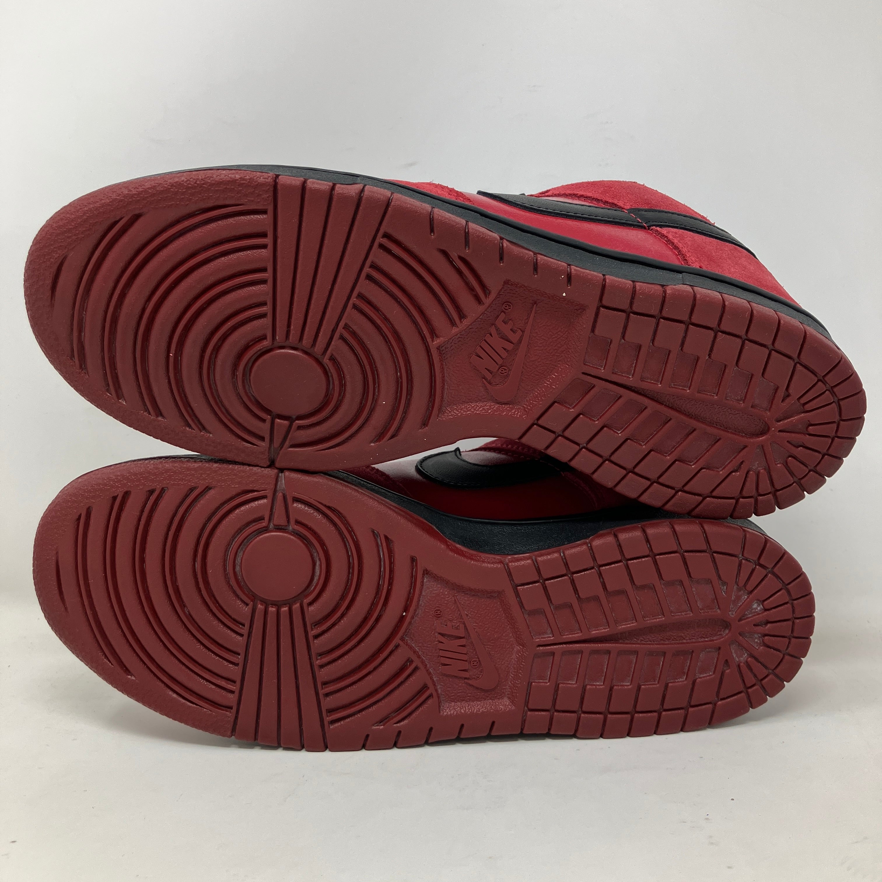 Nike SB Dunk Low Milli Vanilli