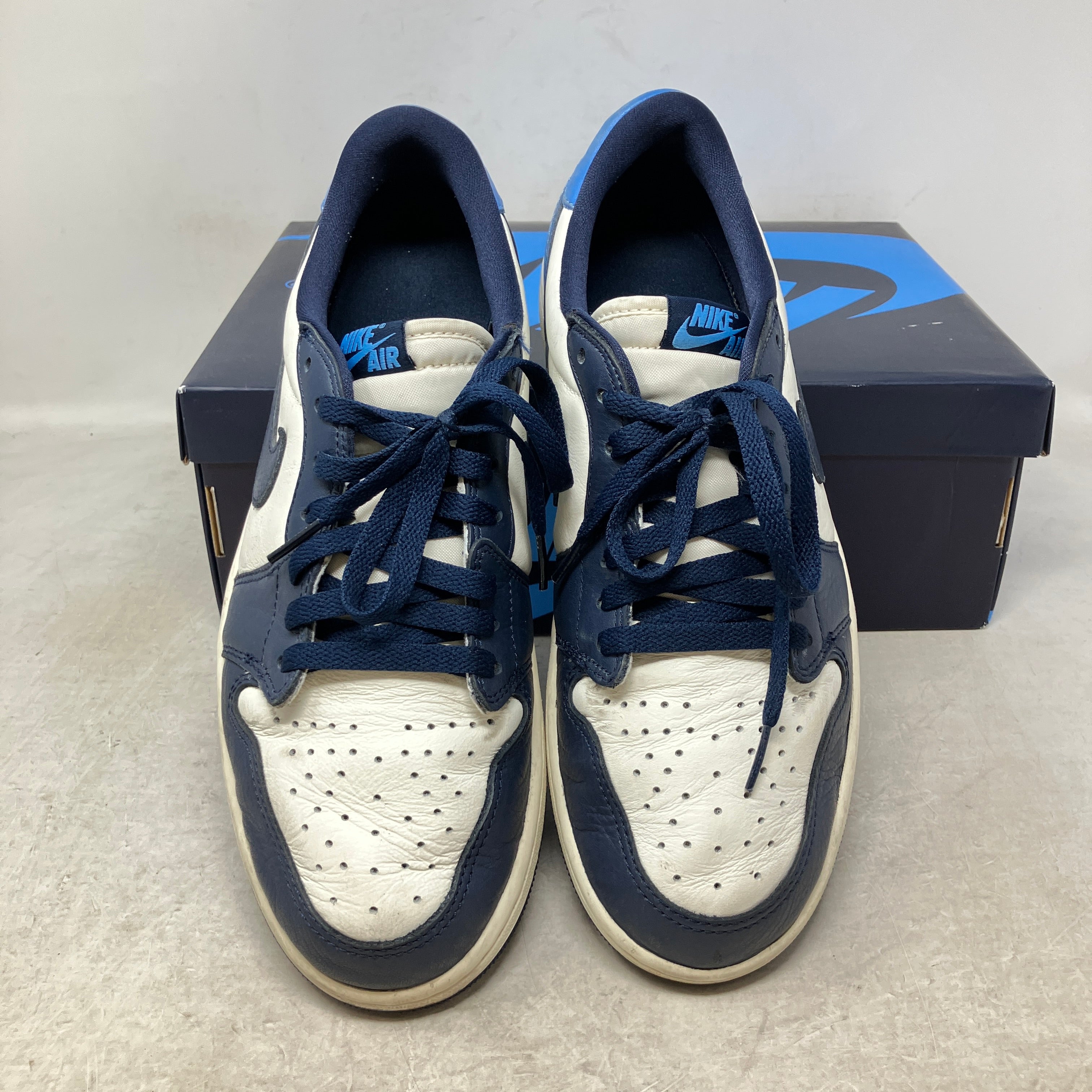 Jordan 1 Low OG Obsidian UNC