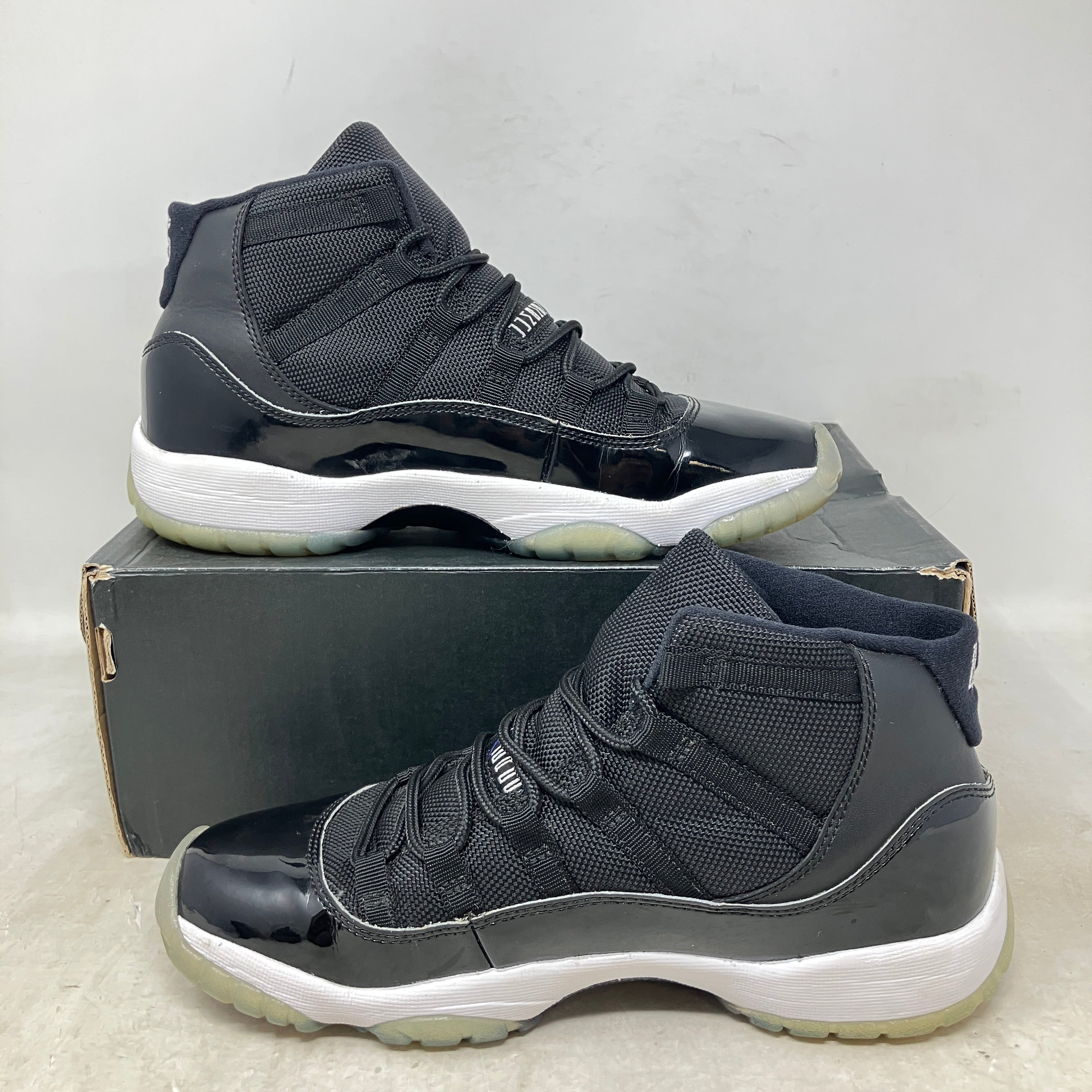 Jordan 11 Retro Space Jam (2016) (GS)