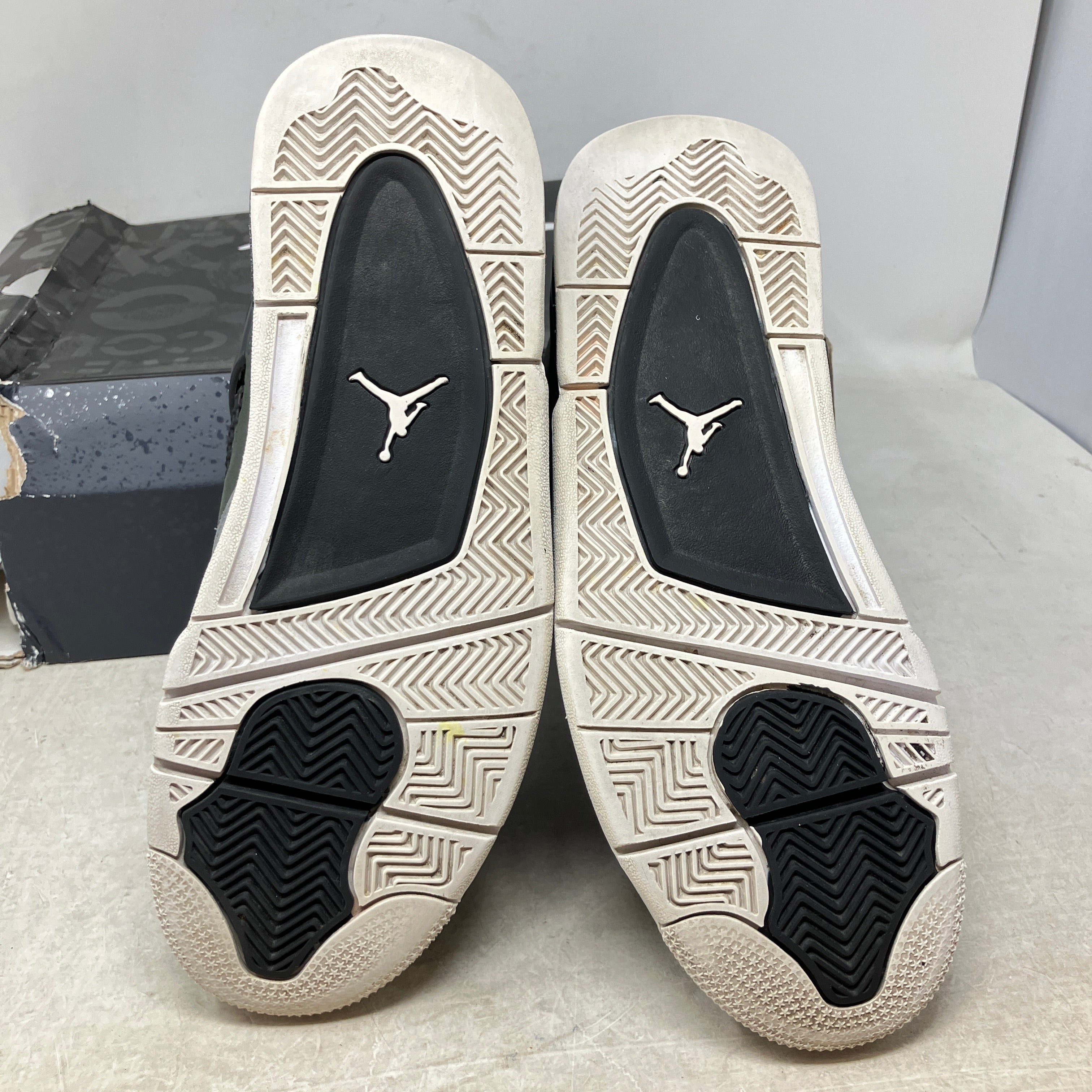 Jordan 4 Retro Fear (2024)