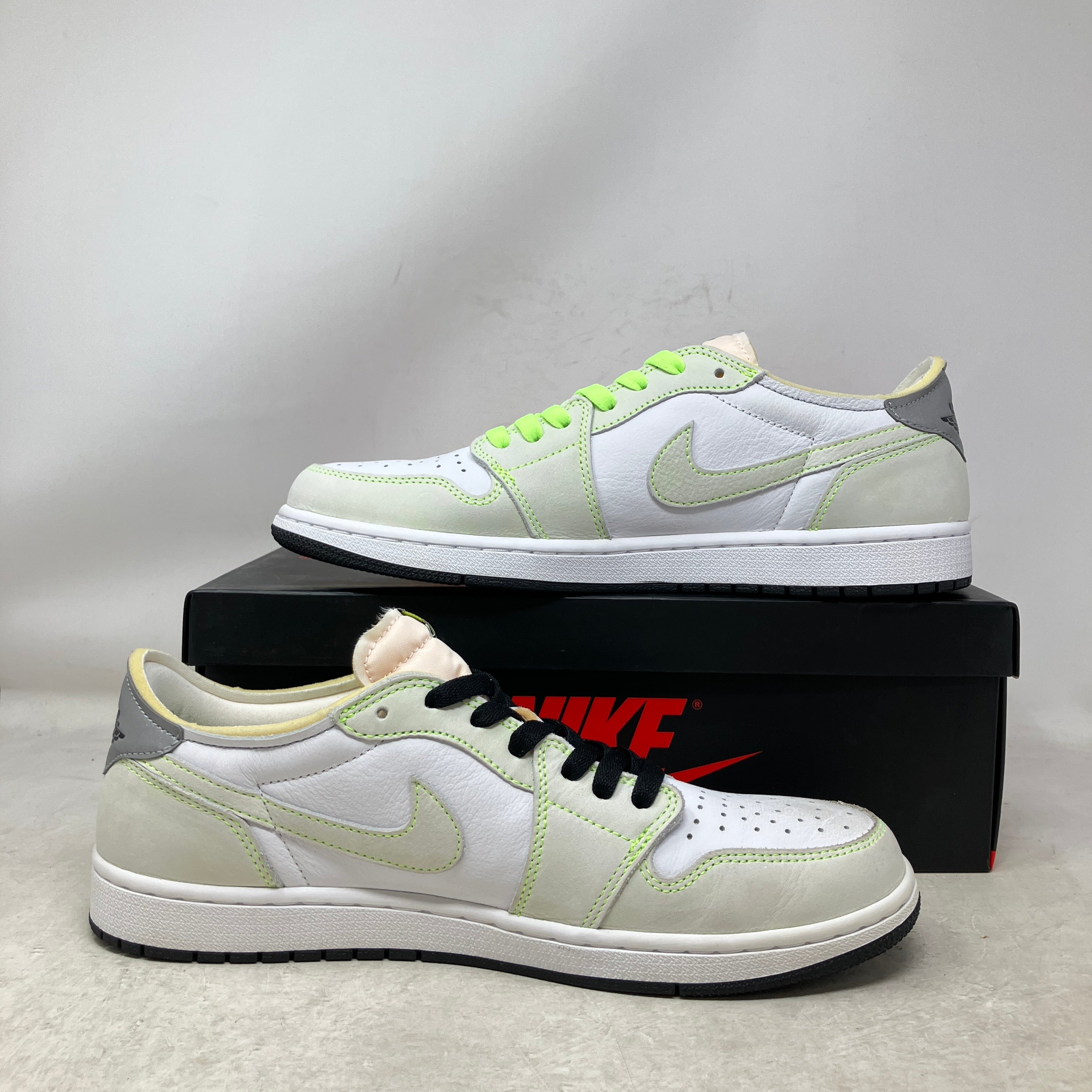 Jordan 1 Retro Low White Ghost Green Black