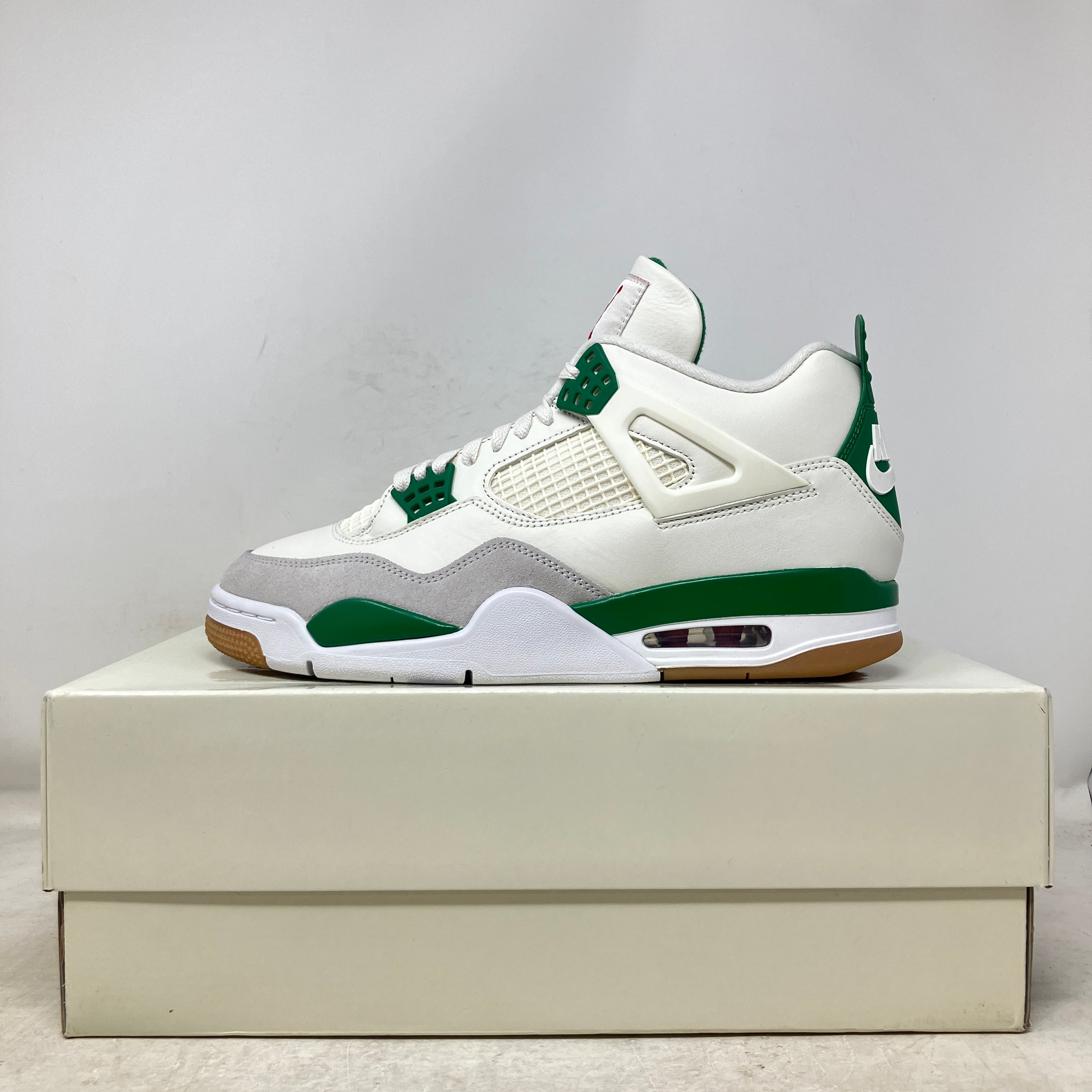 Jordan 4 Retro SB Pine Green