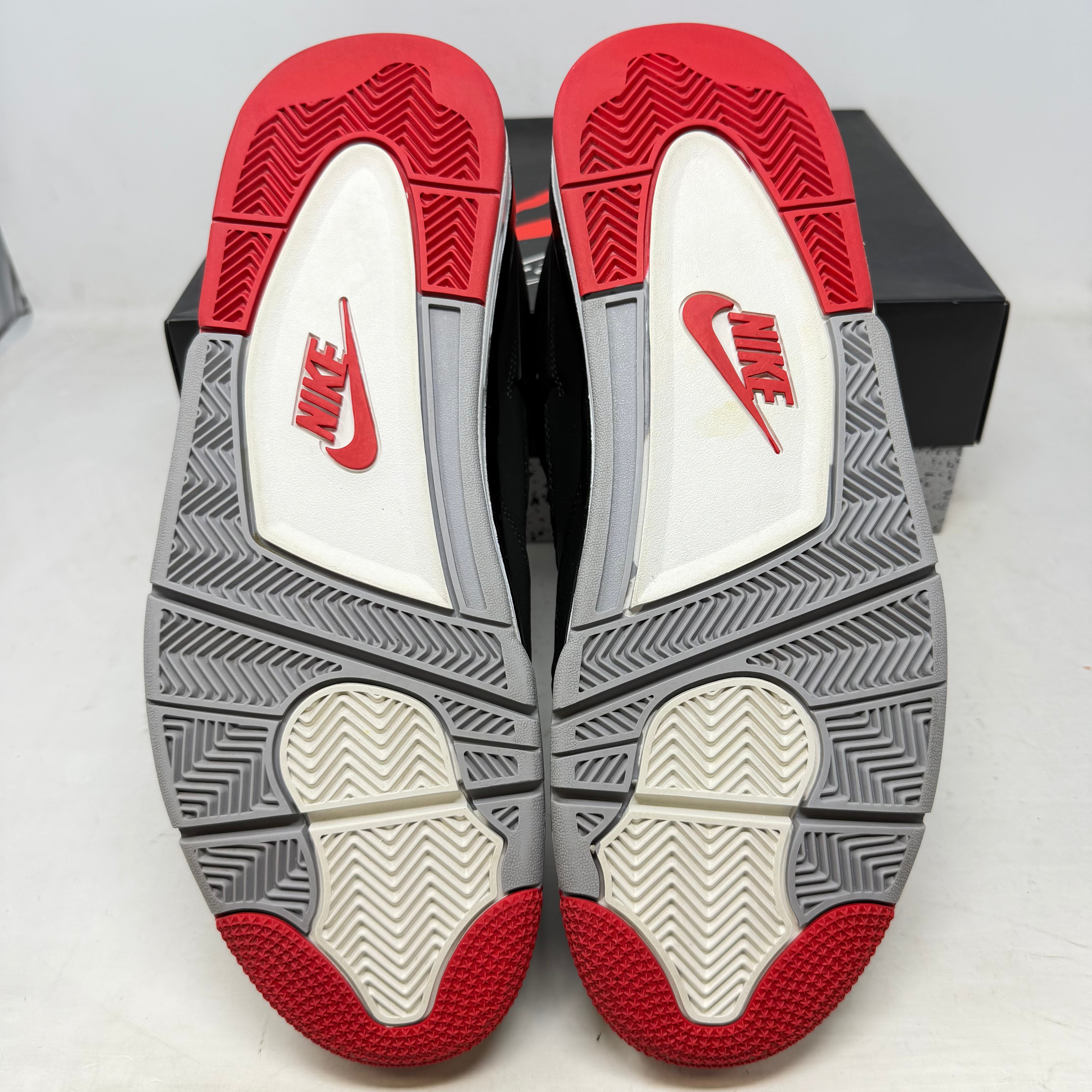 Jordan 4 Retro Bred (2019)