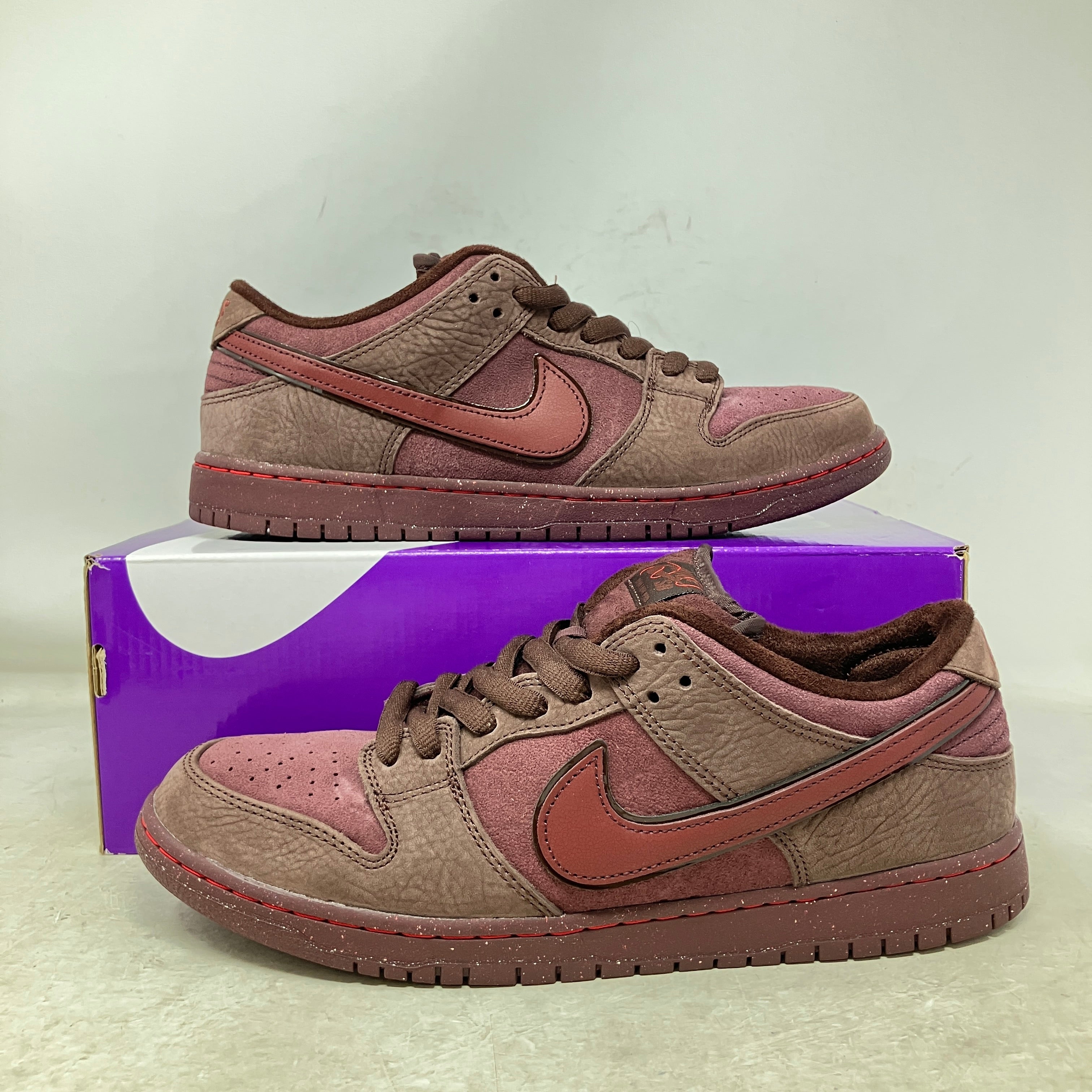 Nike SB Dunk Low City of Love Burgundy Crush