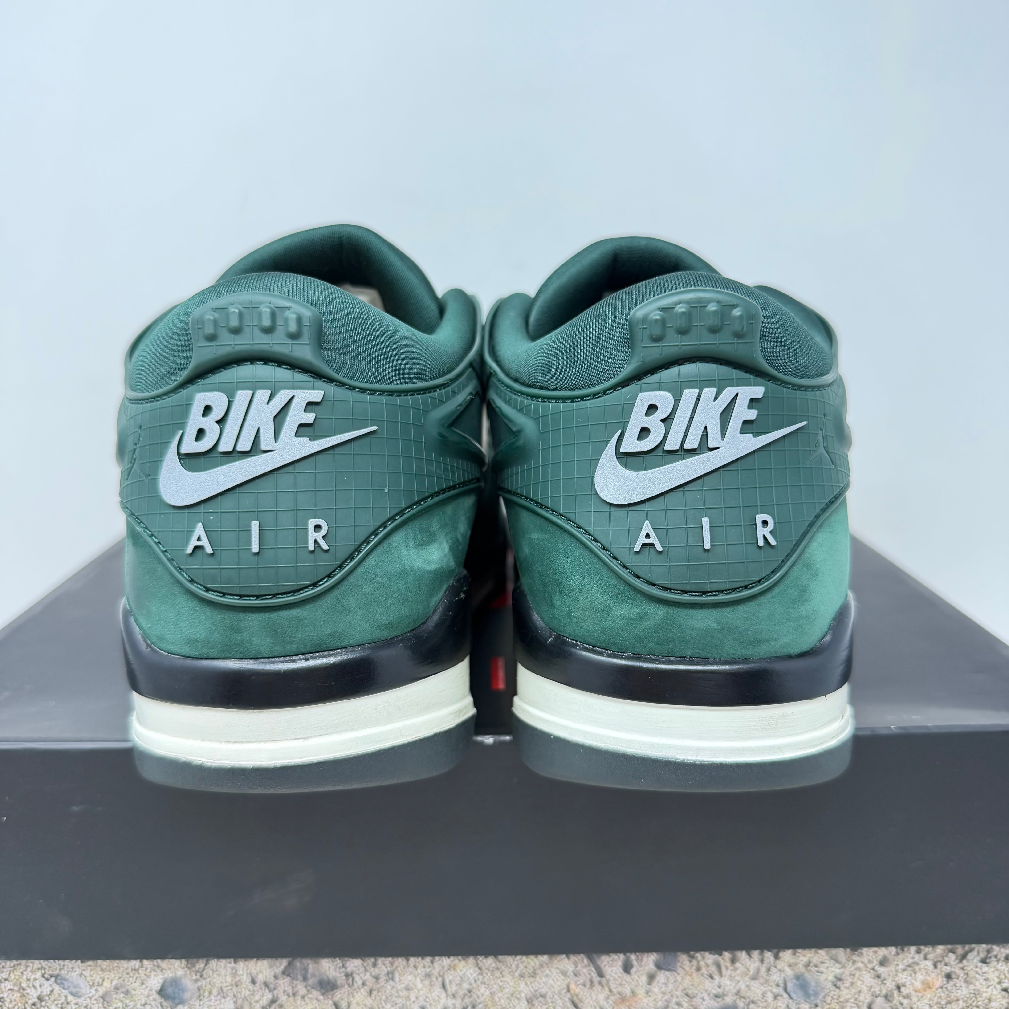 Jordan 4 RM SP Nigel Sylvester Grandma's Driveway