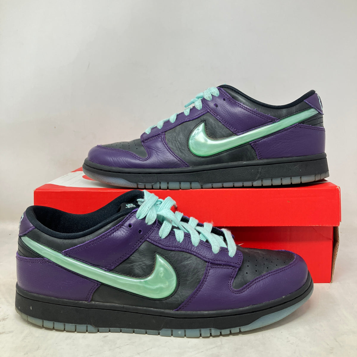 Nike Dunk Low LTD Wizard