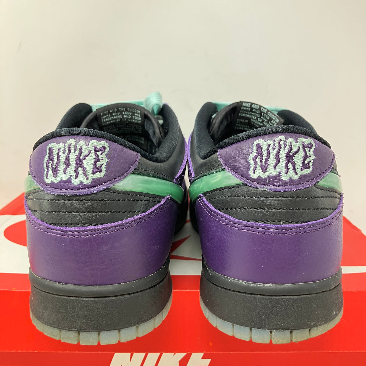 Nike Dunk Low LTD Wizard