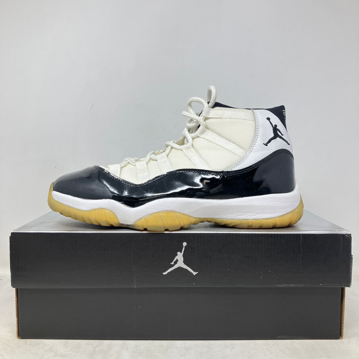 Jordan 11 Retro Concord (2000)