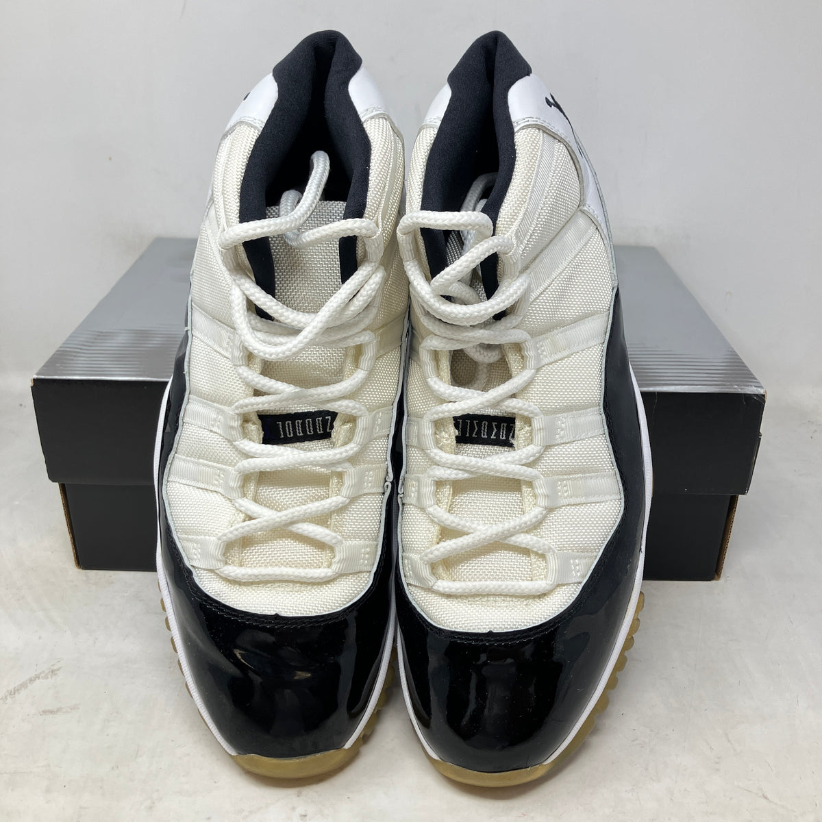 Jordan 11 Retro Concord (2000)