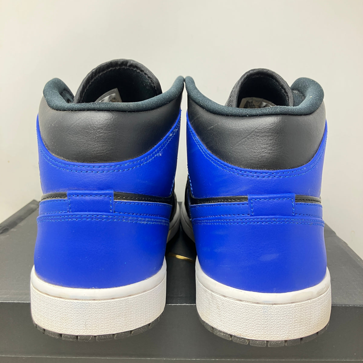 Jordan 1 Mid Hyper Royal Tumbled Leather