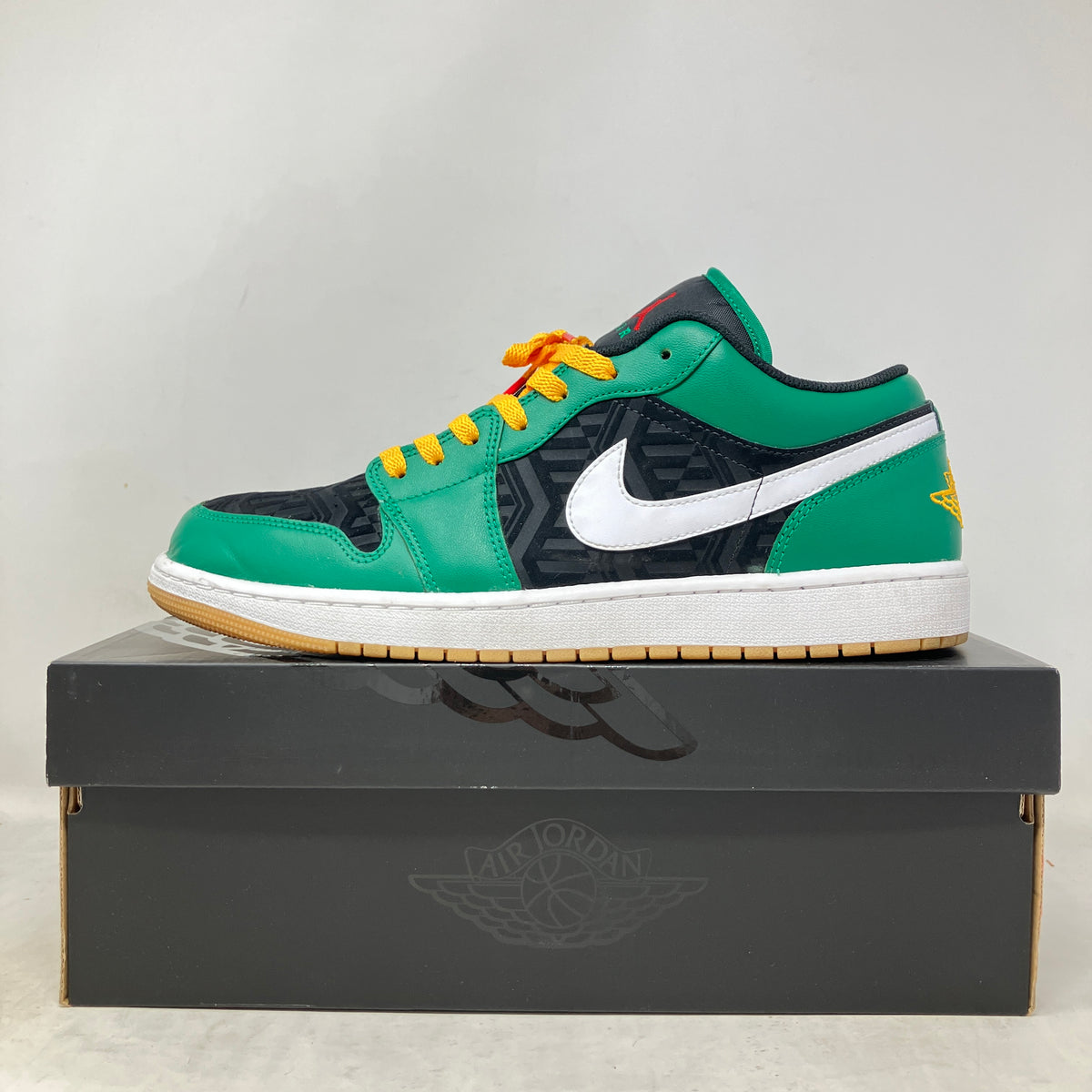 Jordan 1 Low SE Holiday Special (2022)