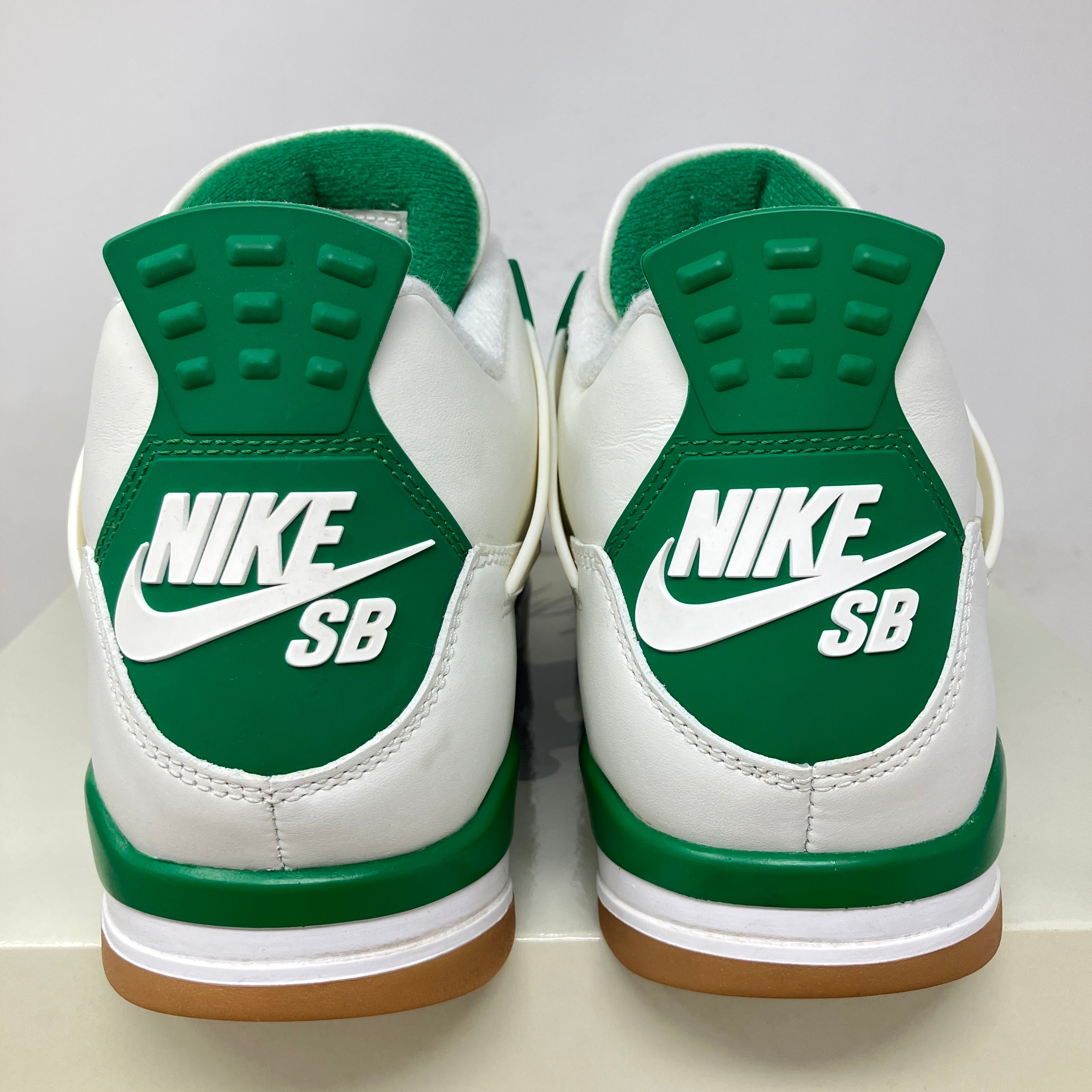 Jordan 4 Retro SB Pine Green