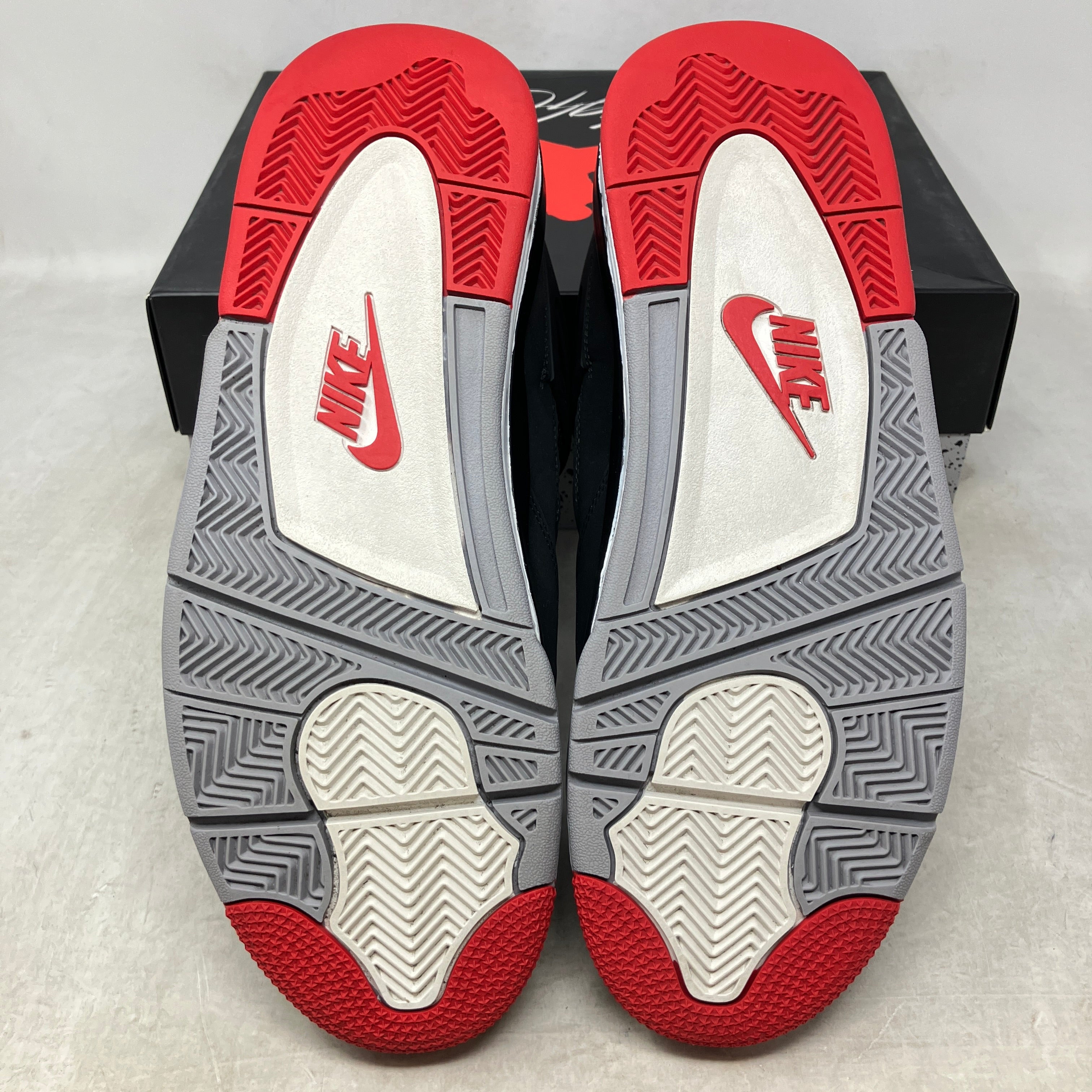 Jordan 4 Retro Bred (2019)