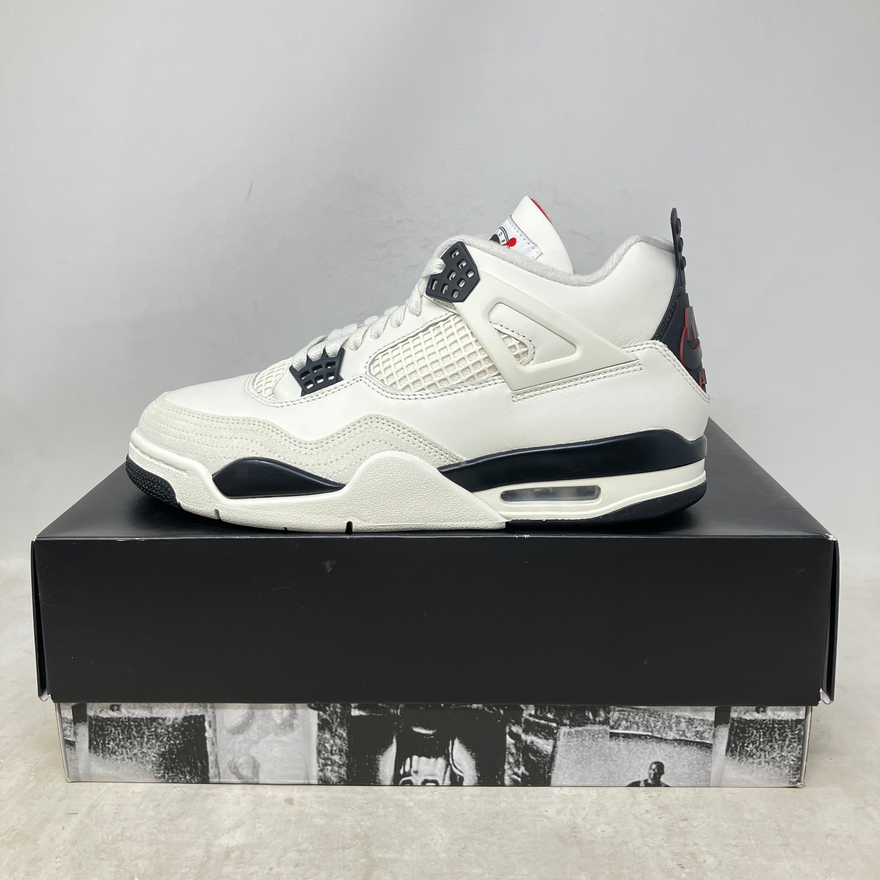 Jordan 4 Retro Flight Club