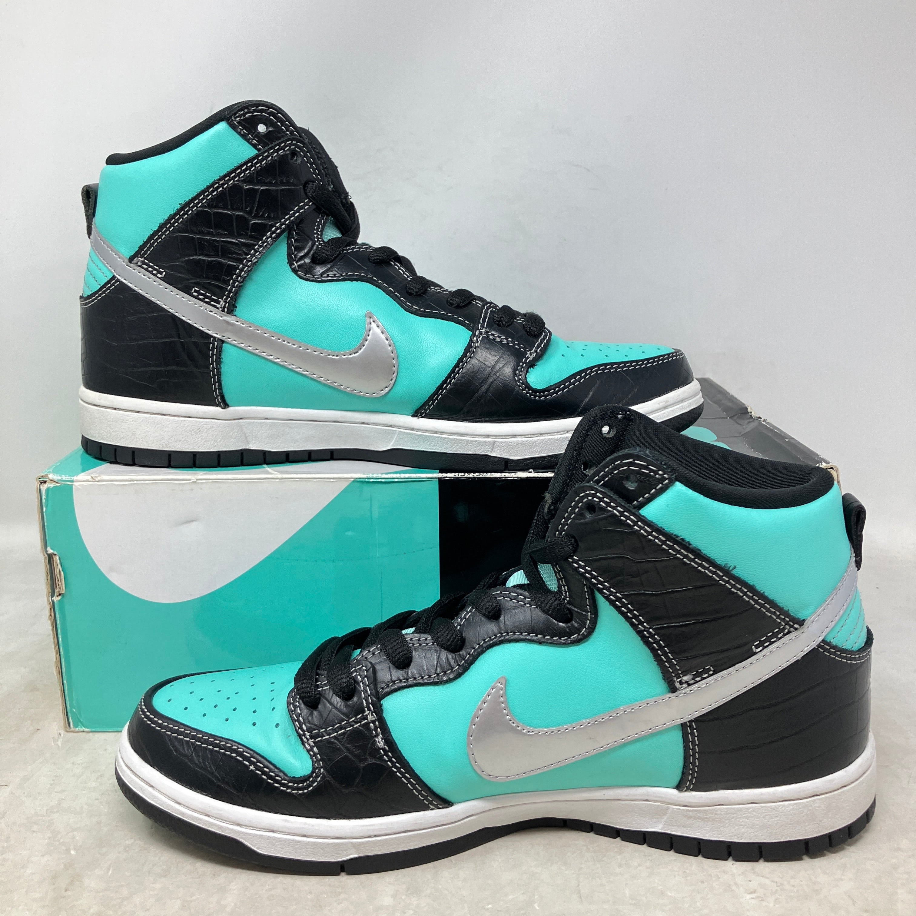 Nike SB Dunk High Diamond Supply Co.