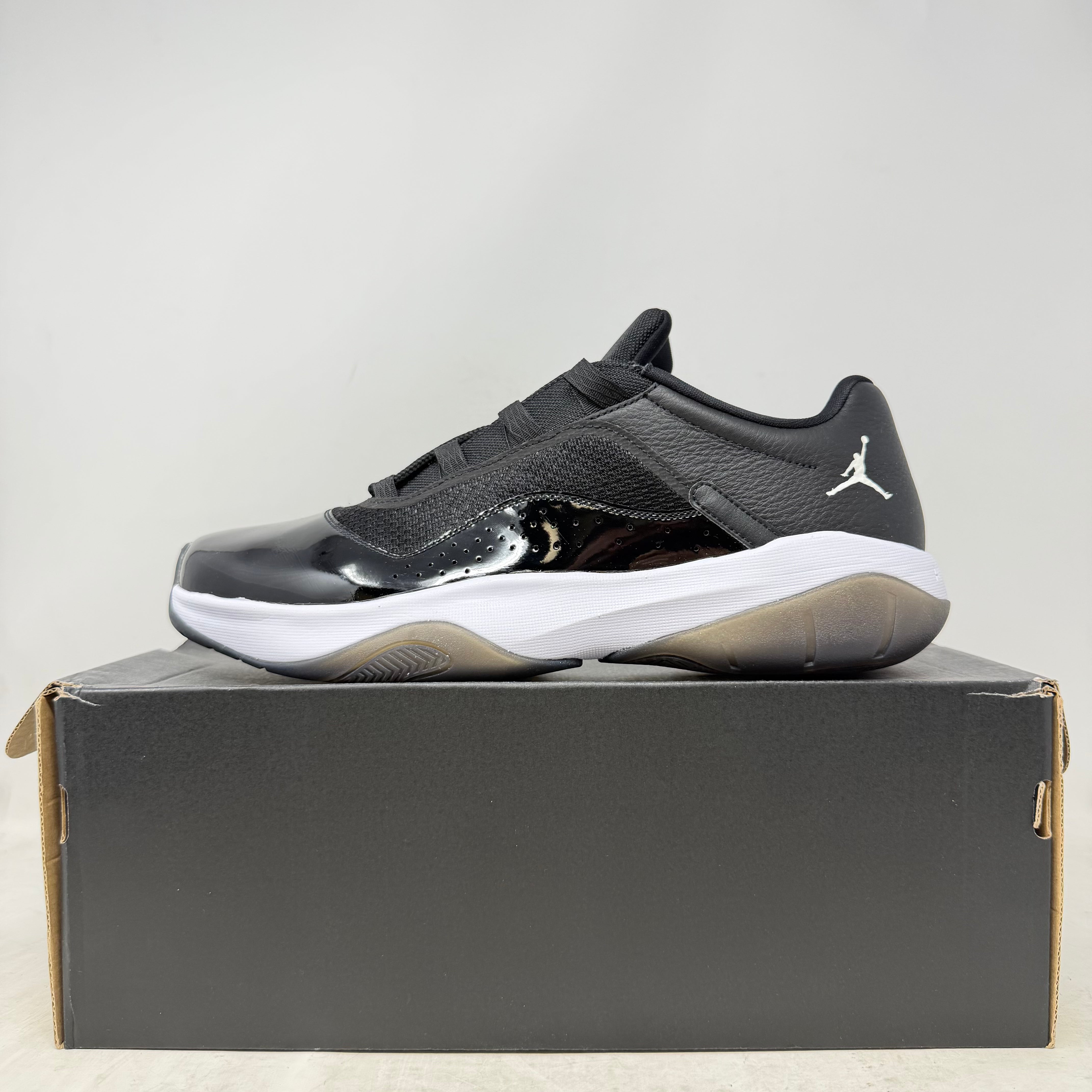 Jordan 11 CMFT Low Black White