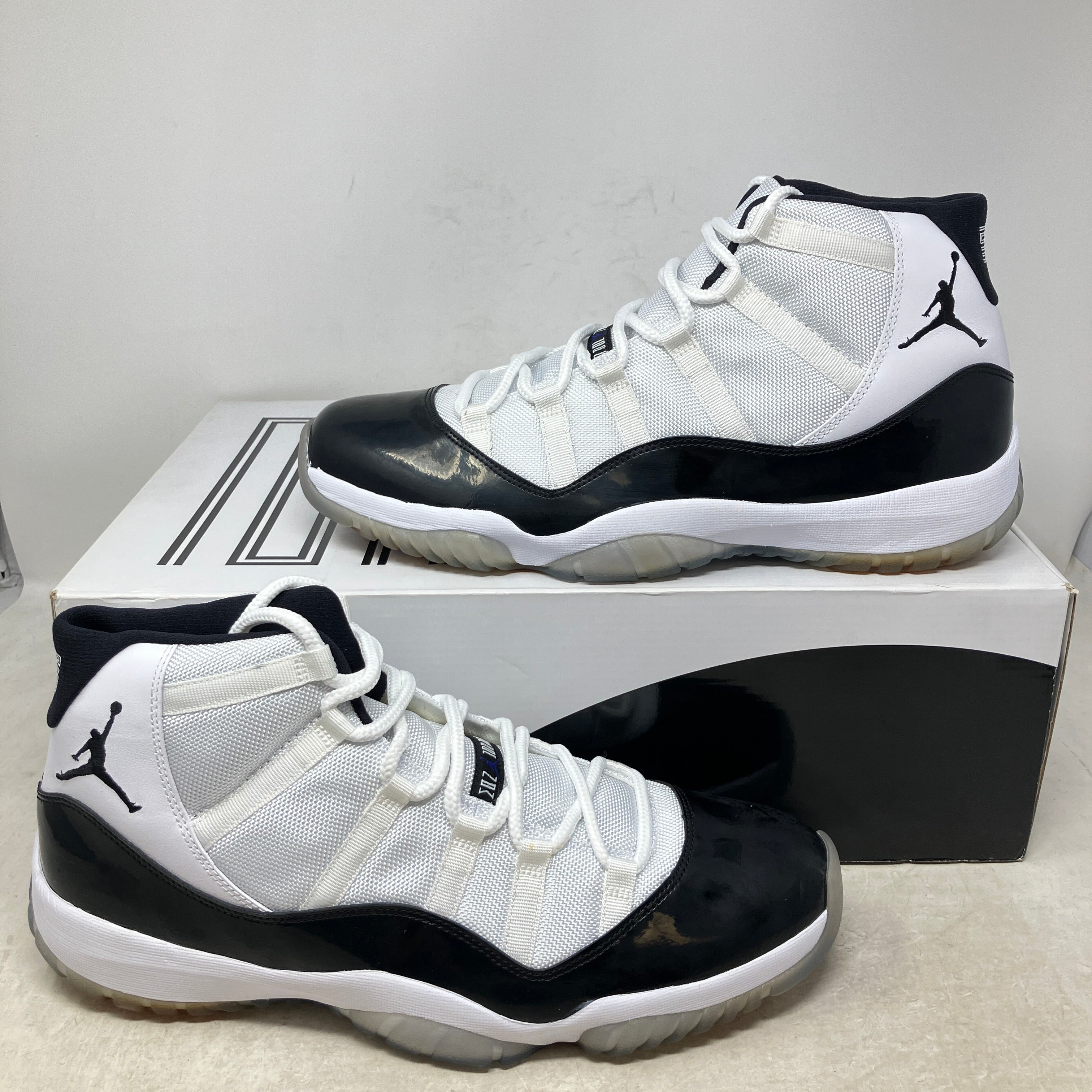 Jordan 11 Retro Concord (2011)