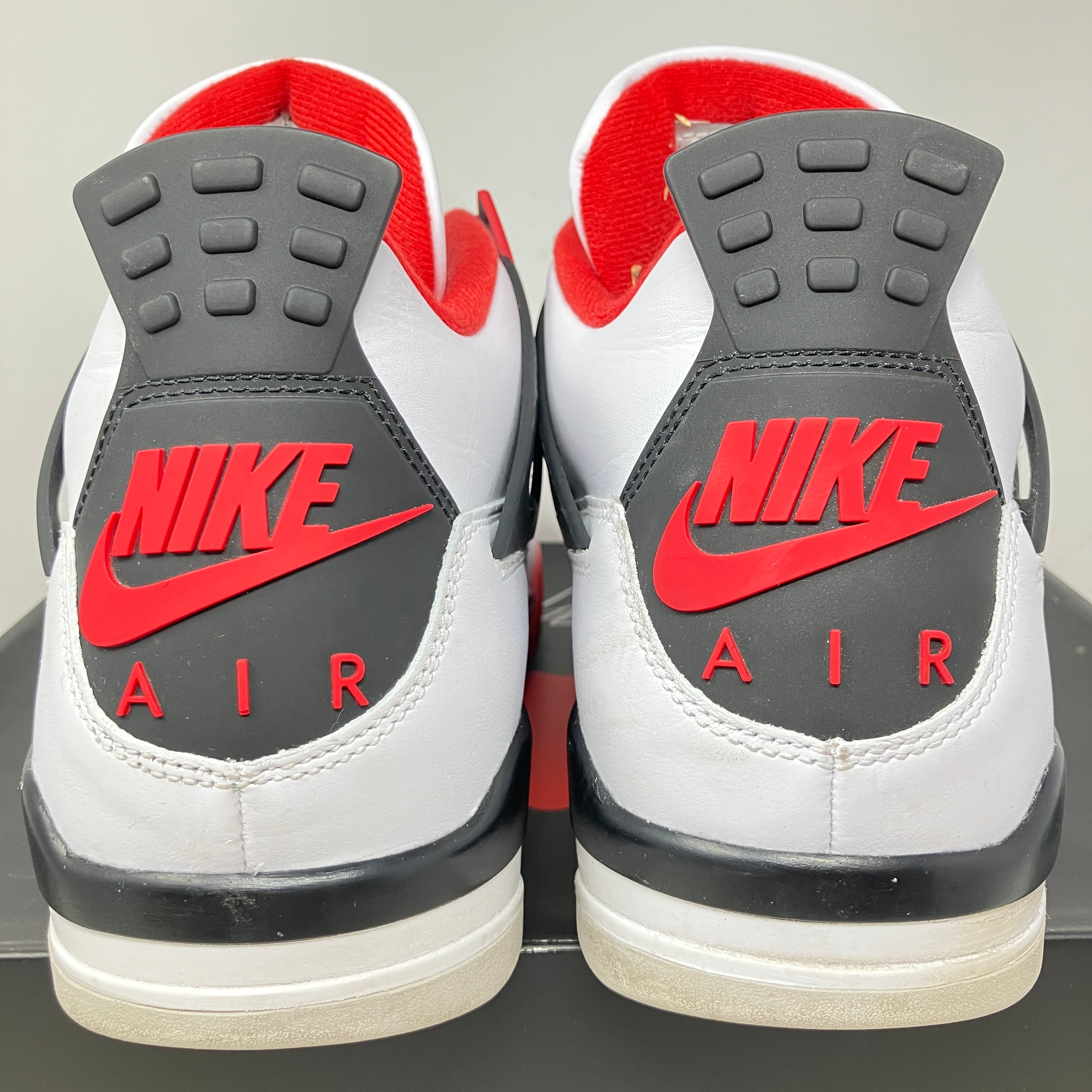 Jordan 4 Retro Fire Red (2020)