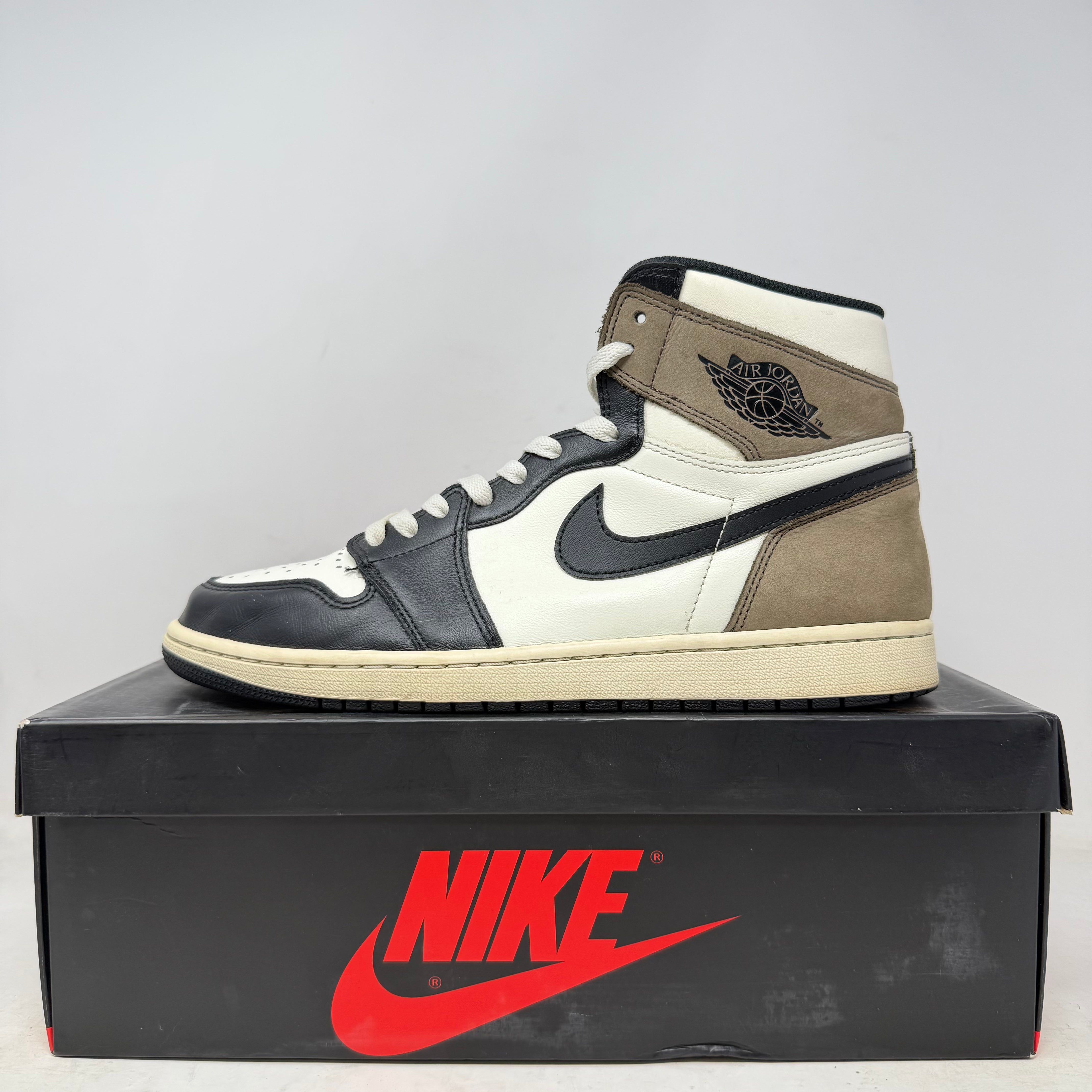 Jordan 1 Retro High Dark Mocha