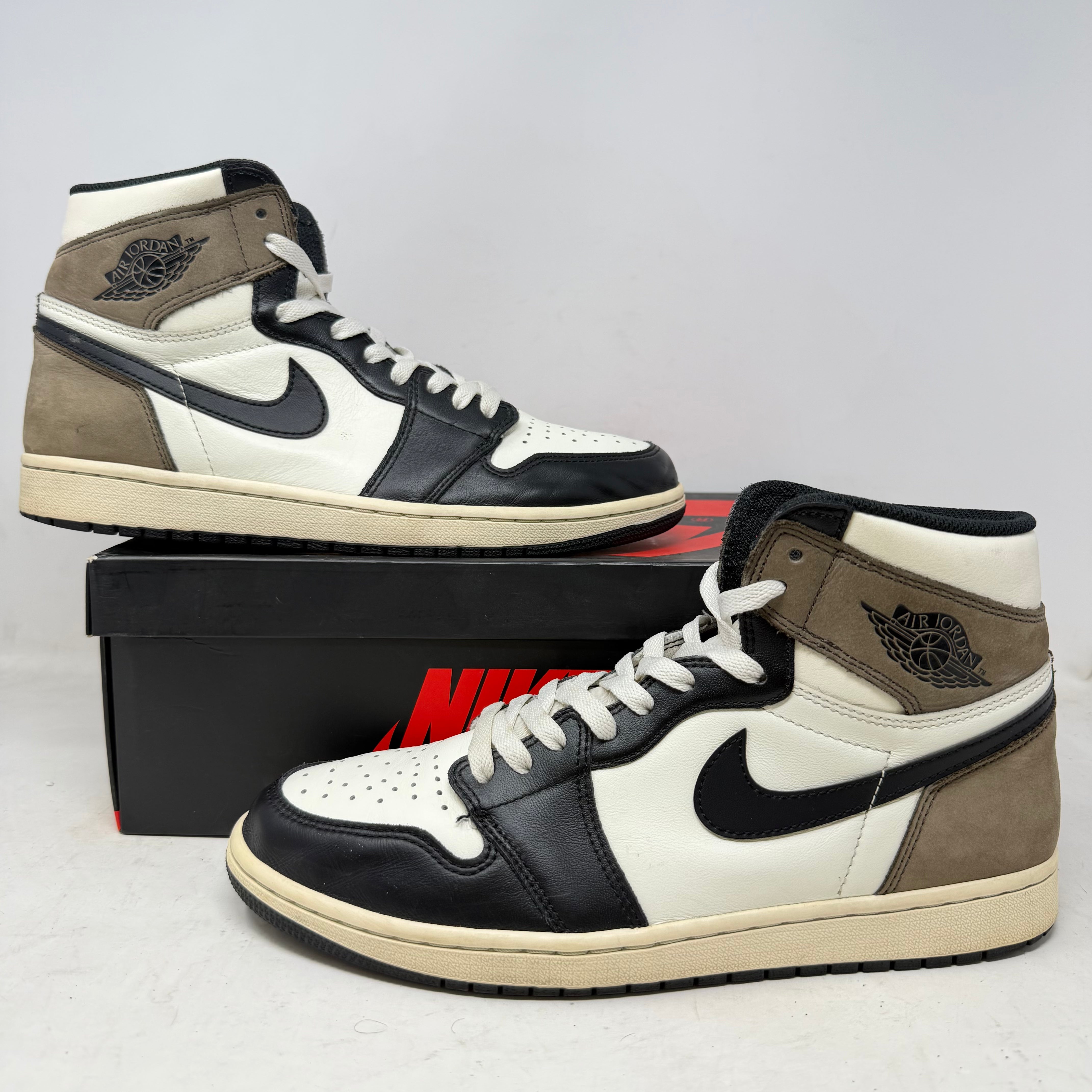 Jordan 1 Retro High Dark Mocha