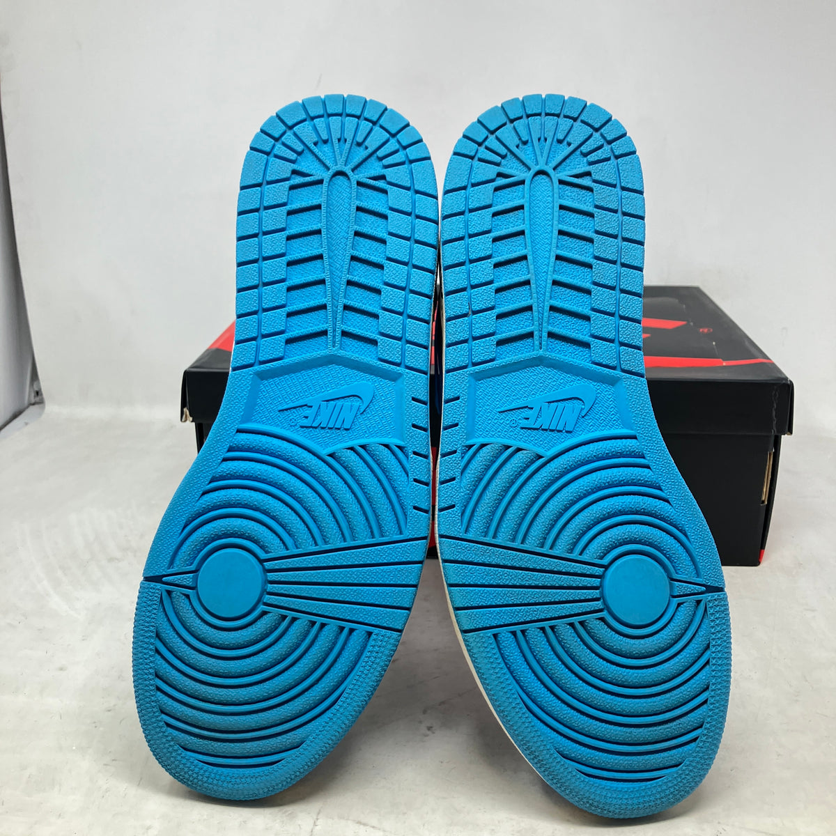 Jordan 1 Retro High Off-White University Blue