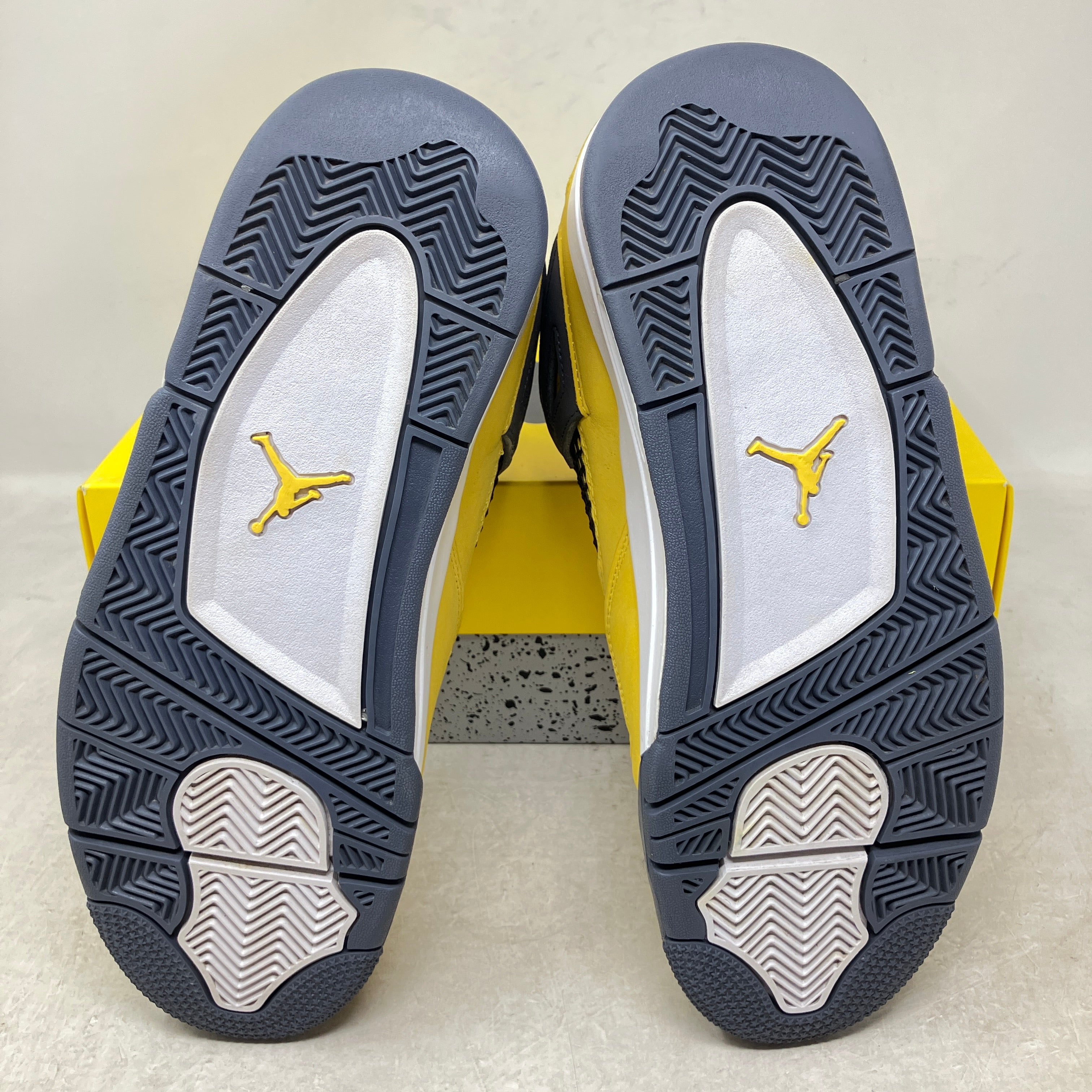 Jordan 4 Retro Lightning (2021)