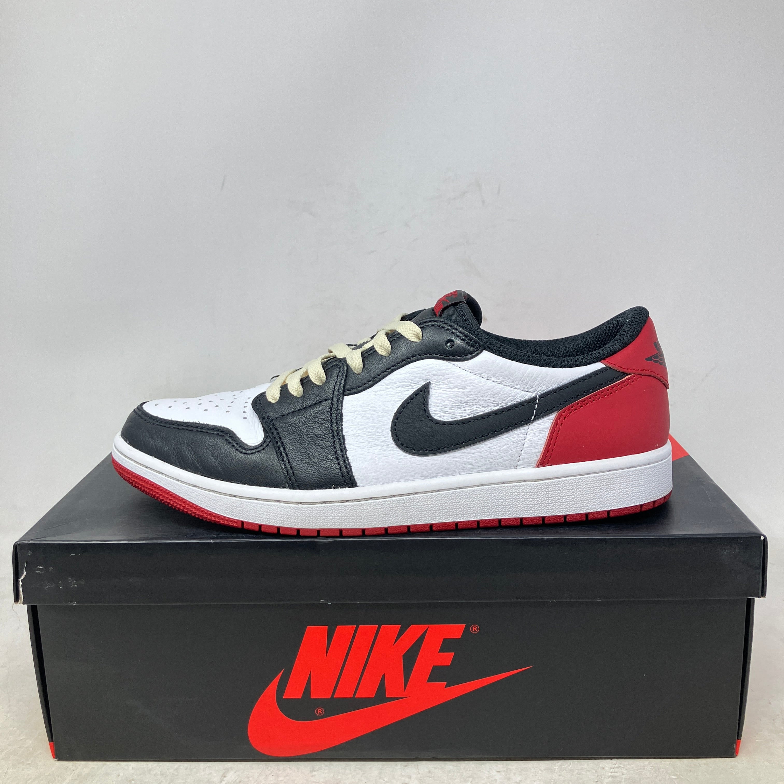 Jordan 1 Retro Low OG Black Toe (2023)