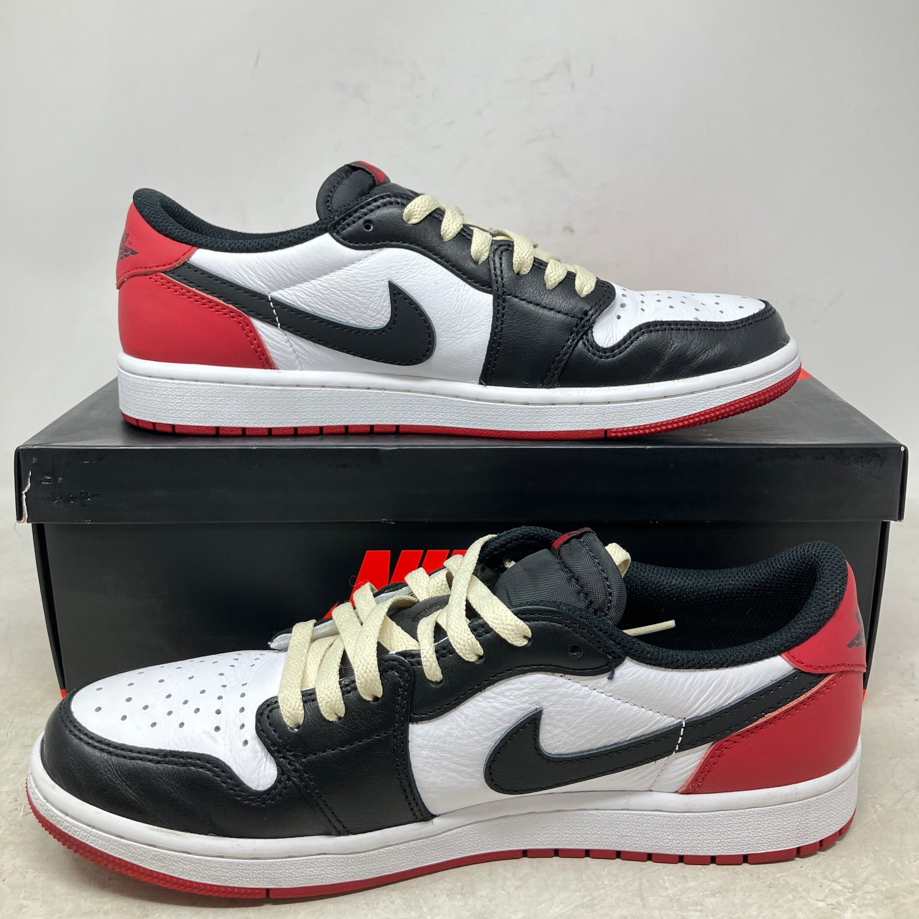 Jordan 1 Retro Low OG Black Toe (2023)