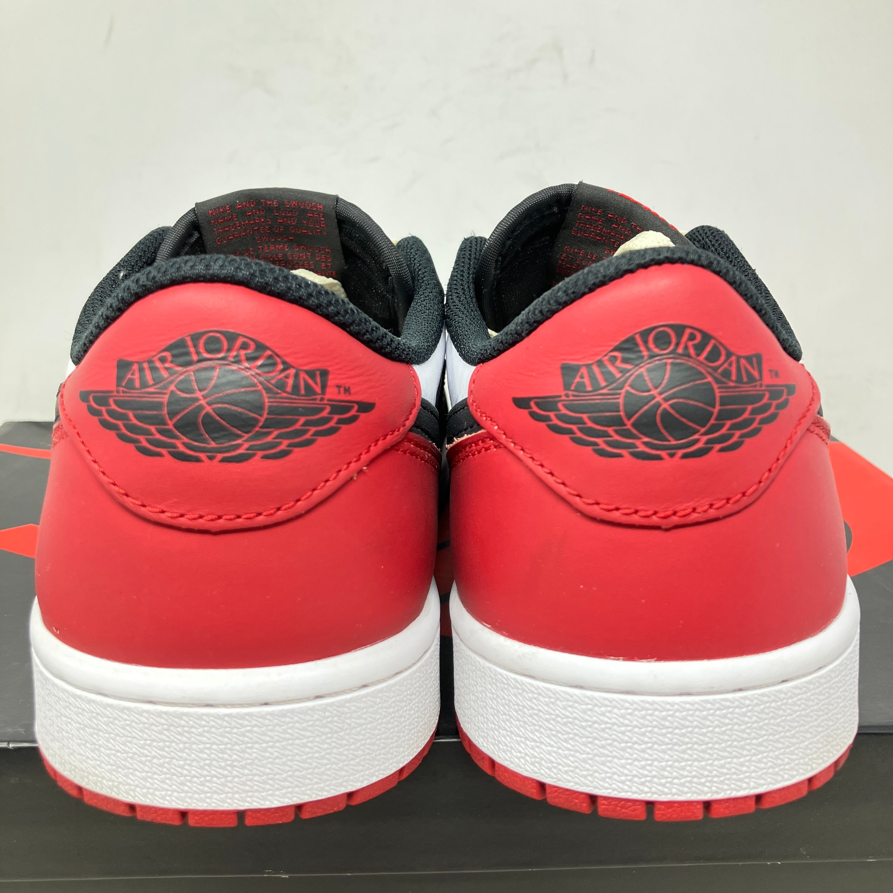 Jordan 1 Retro Low OG Black Toe (2023)
