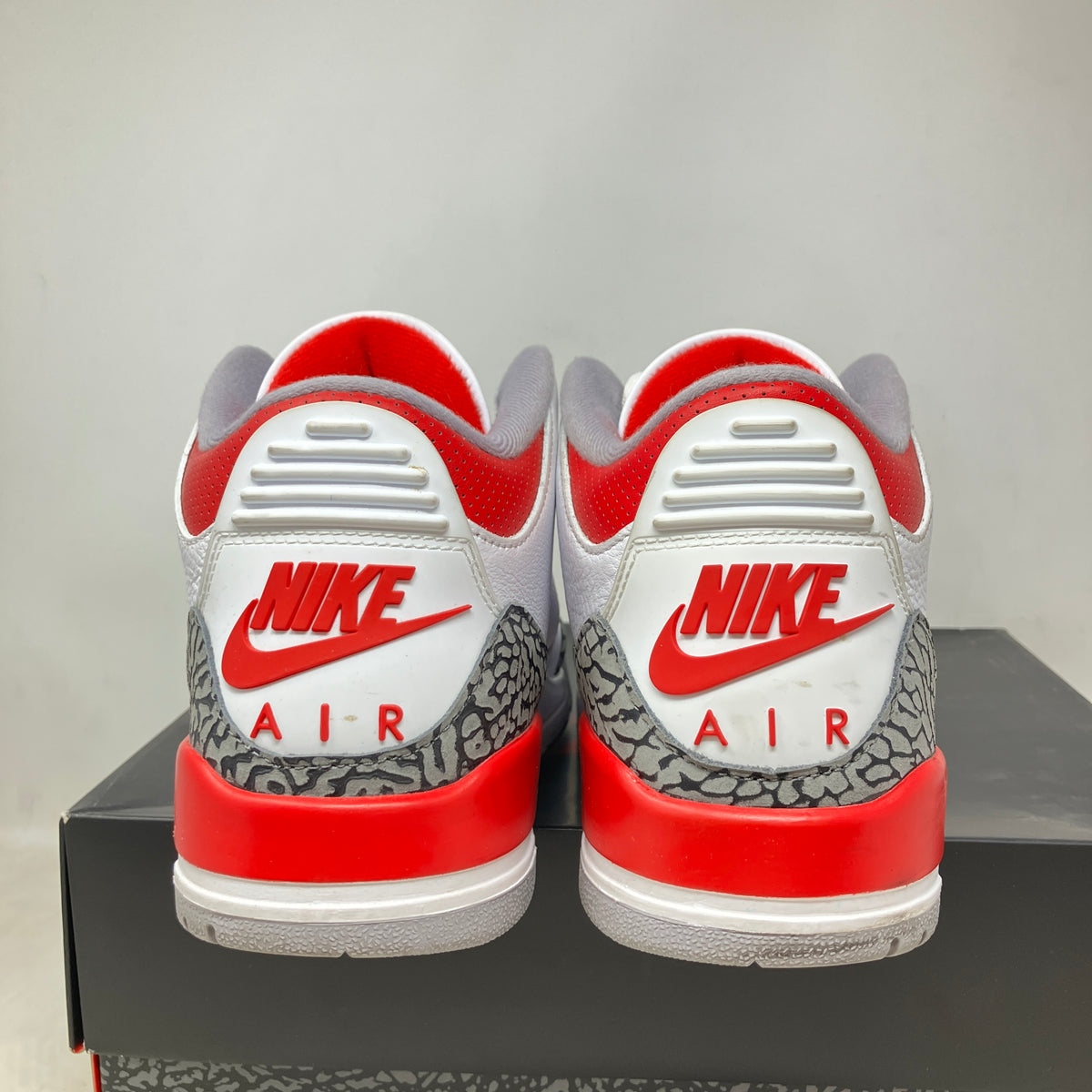 Jordan 3 Retro Fire Red (2022)