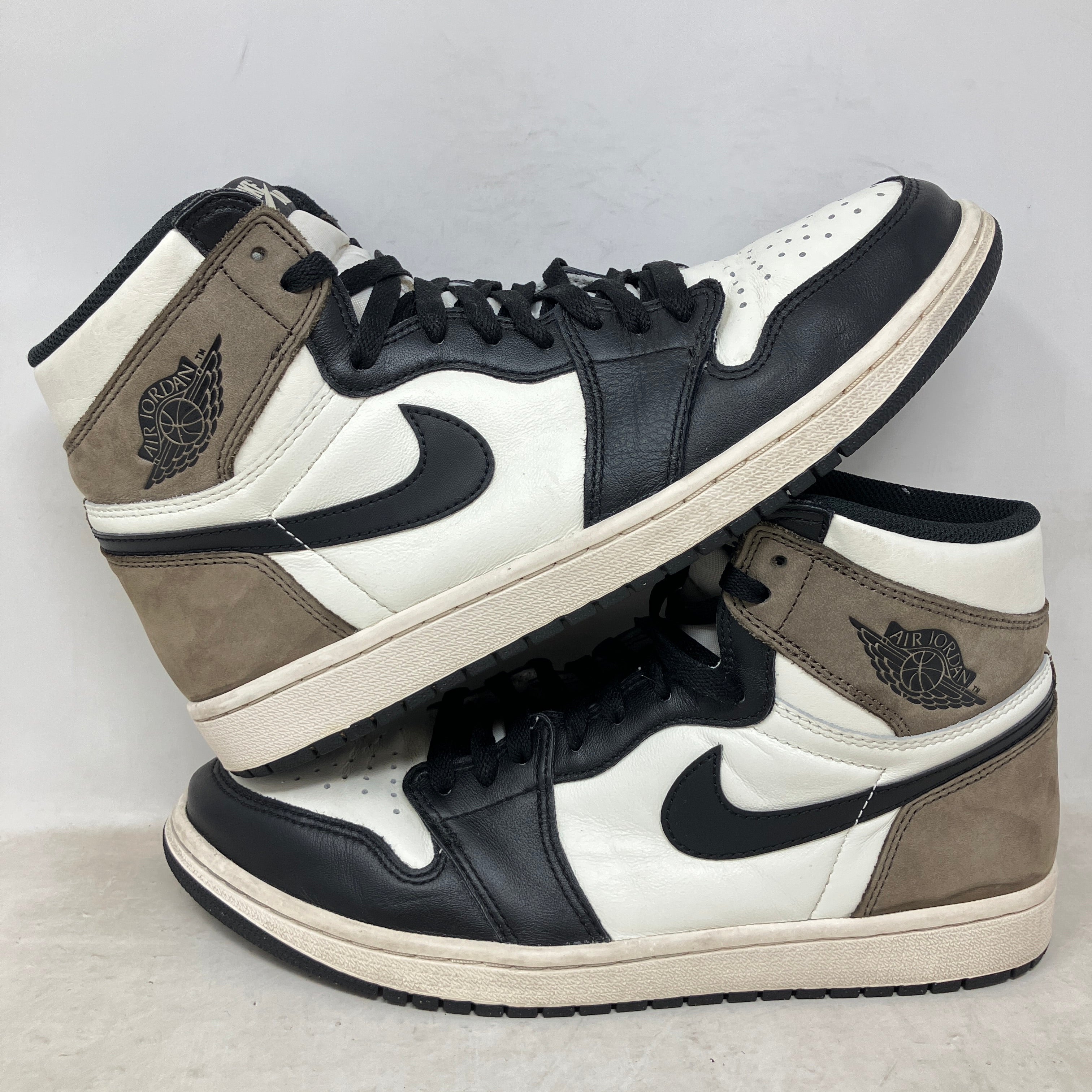 Jordan 1 Retro High Dark Mocha