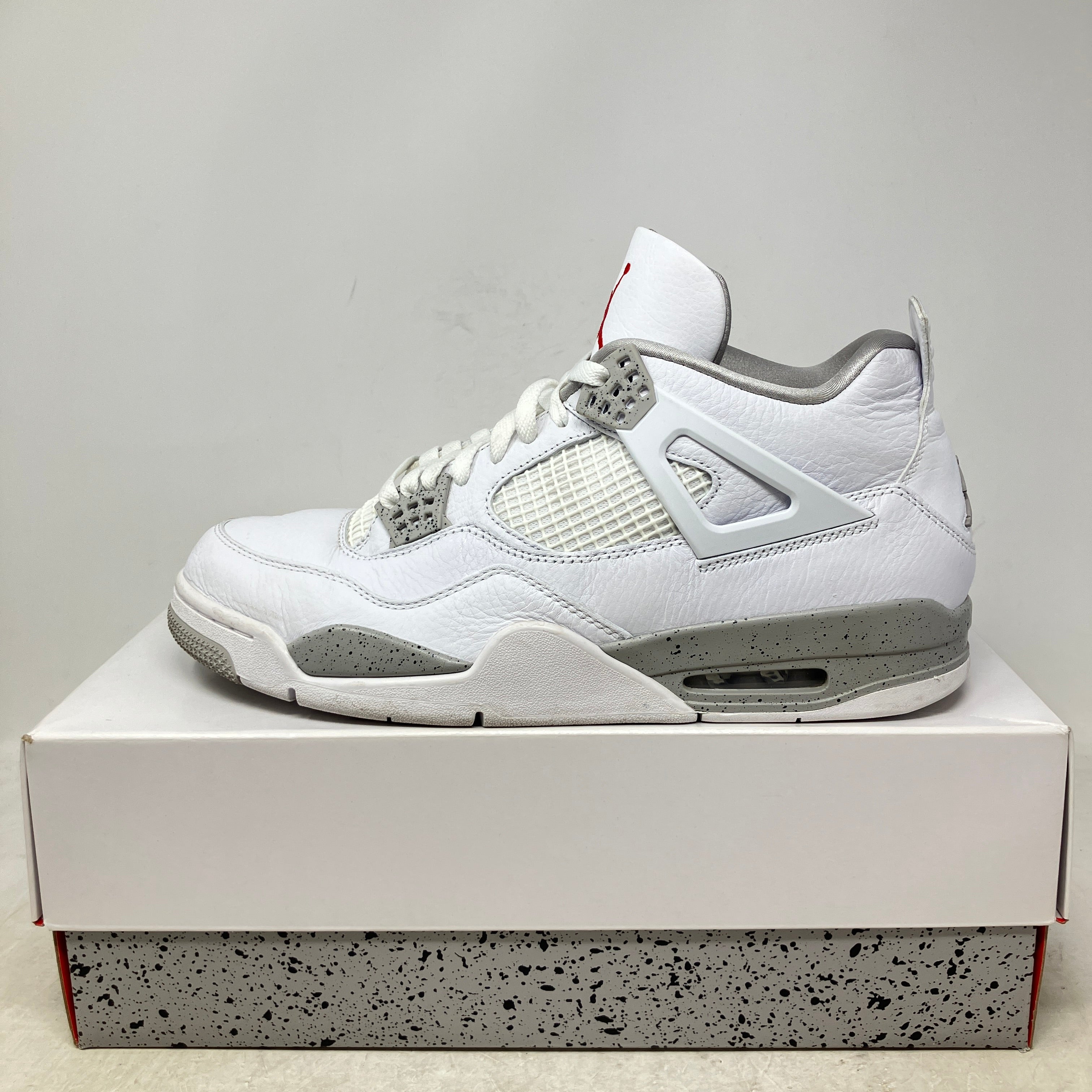 Jordan 4 Retro White Oreo (2021)