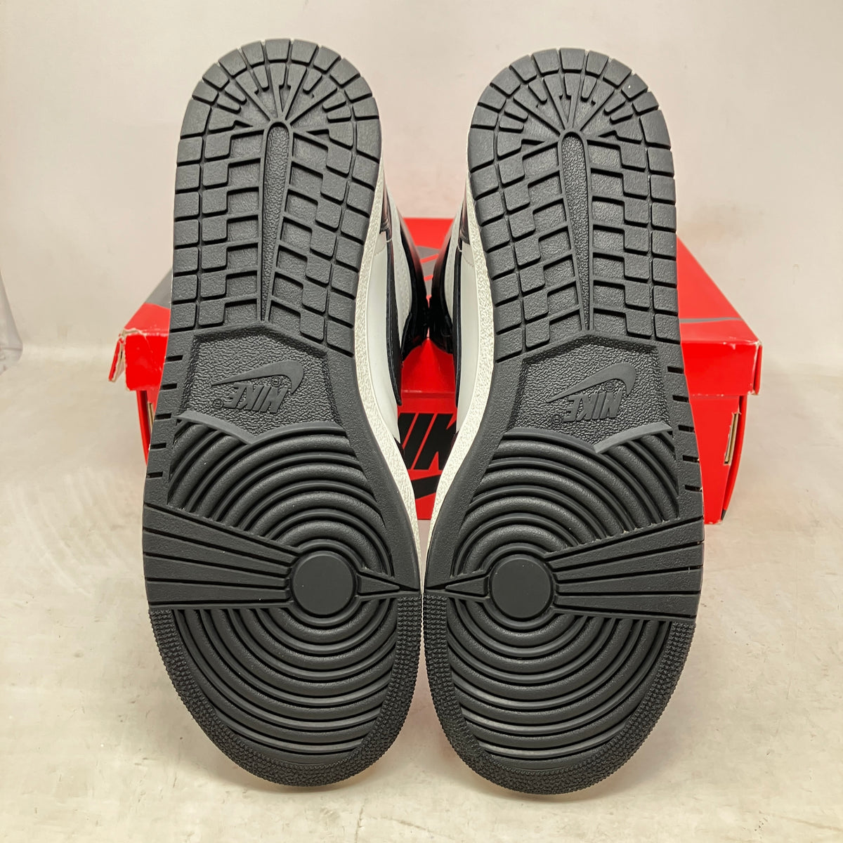 Jordan 1 Retro High '85 Black White (2023)