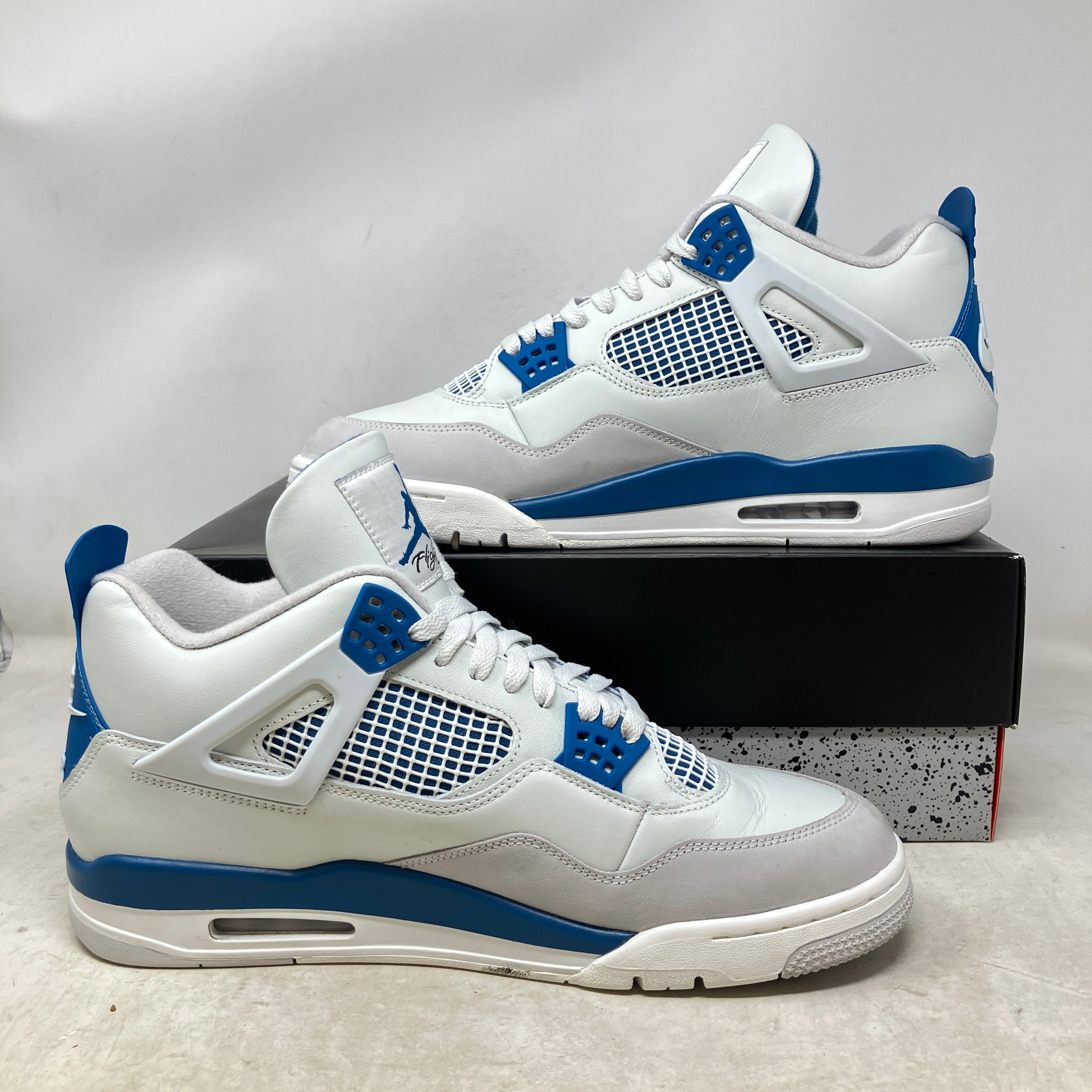 Jordan 4 Retro Military Blue (2024)