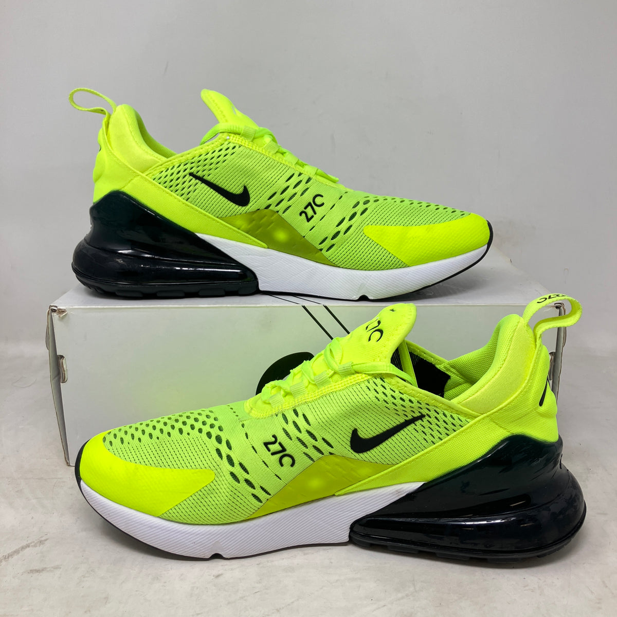 Nike Air Max 270 Volt