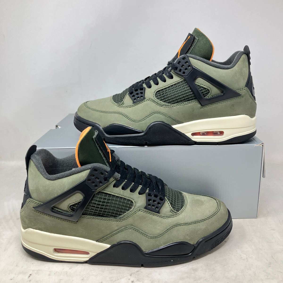 Jordan 4 Retro OG SP Undefeated (2025)
