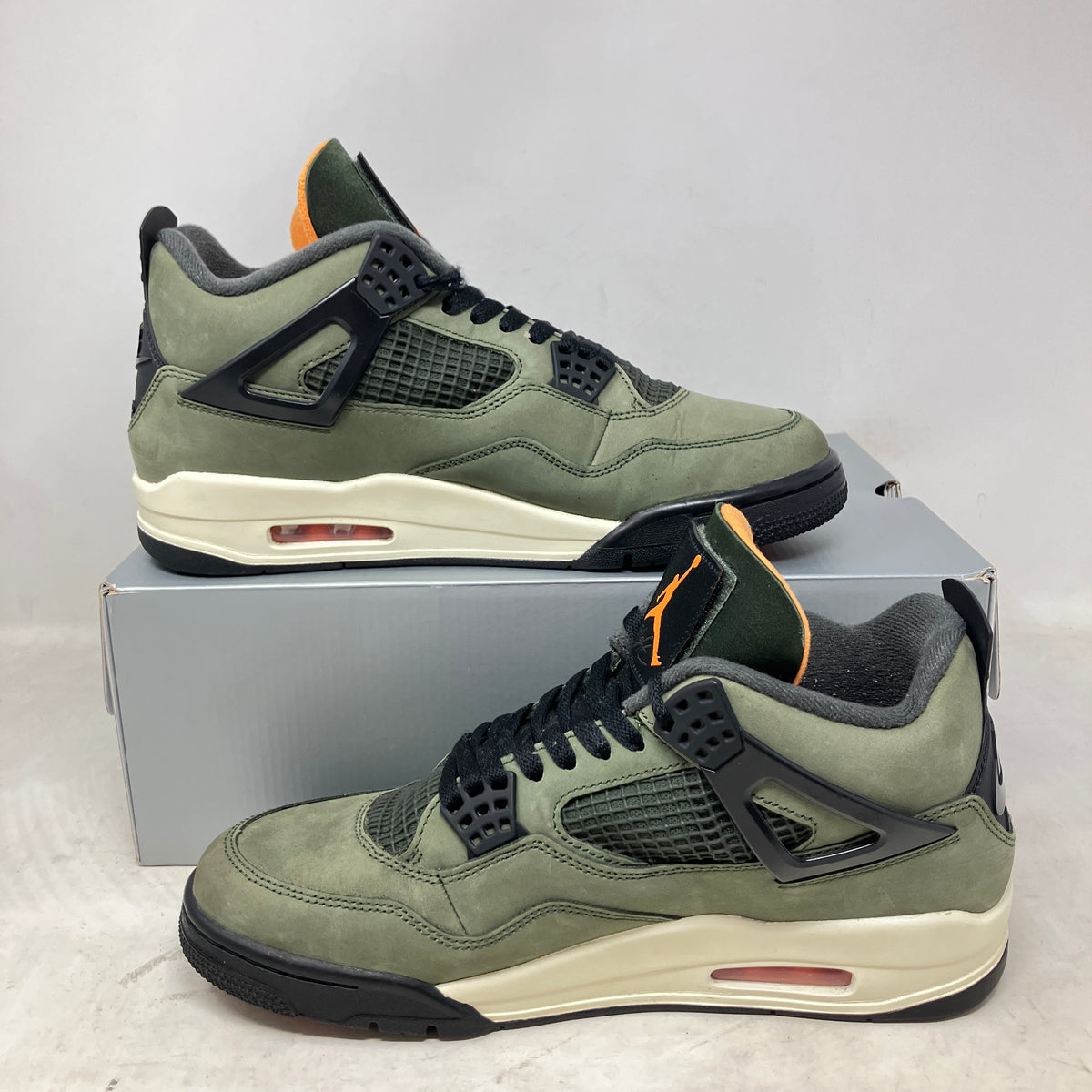 Jordan 4 Retro OG SP Undefeated (2025)