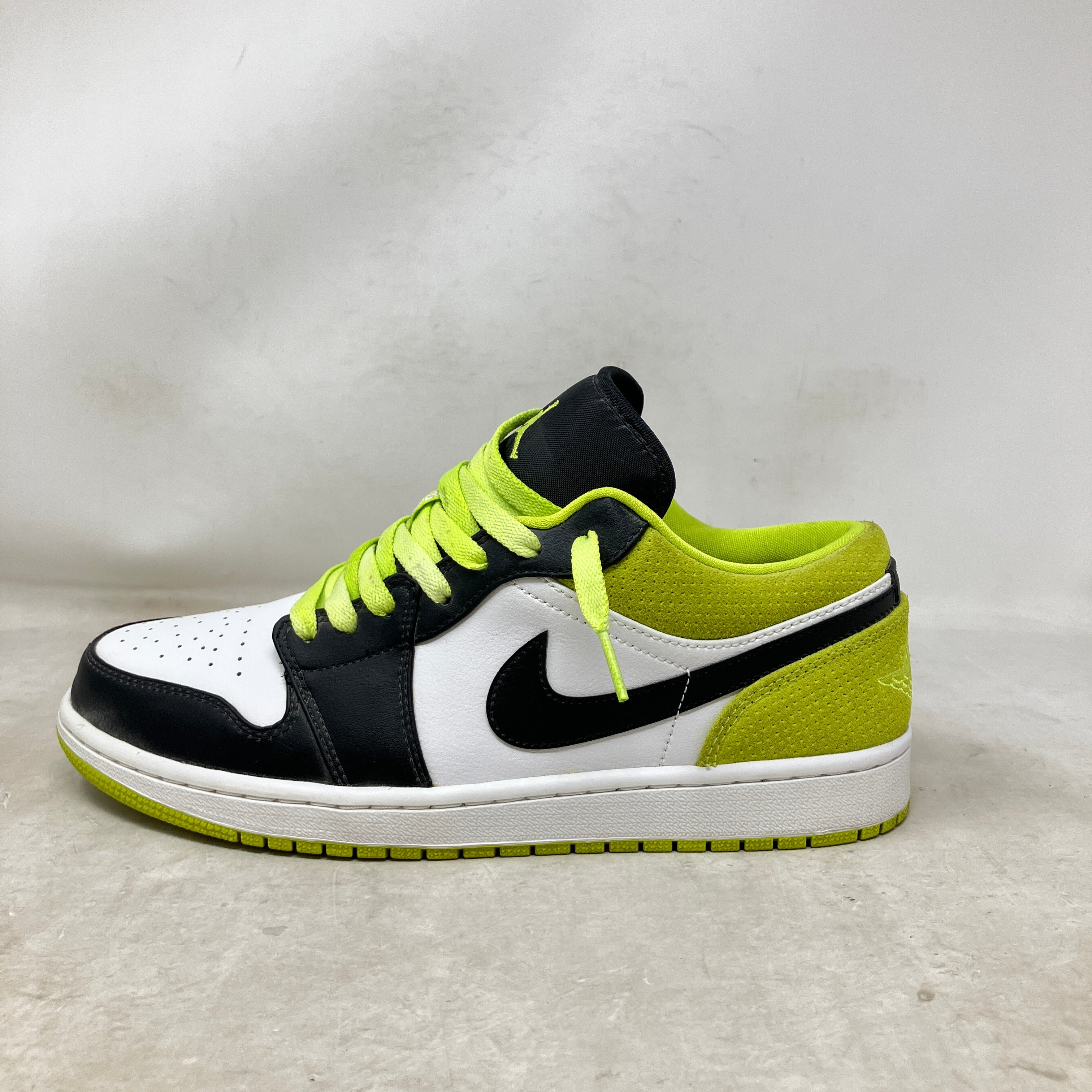 Jordan 1 Low Black Cyber