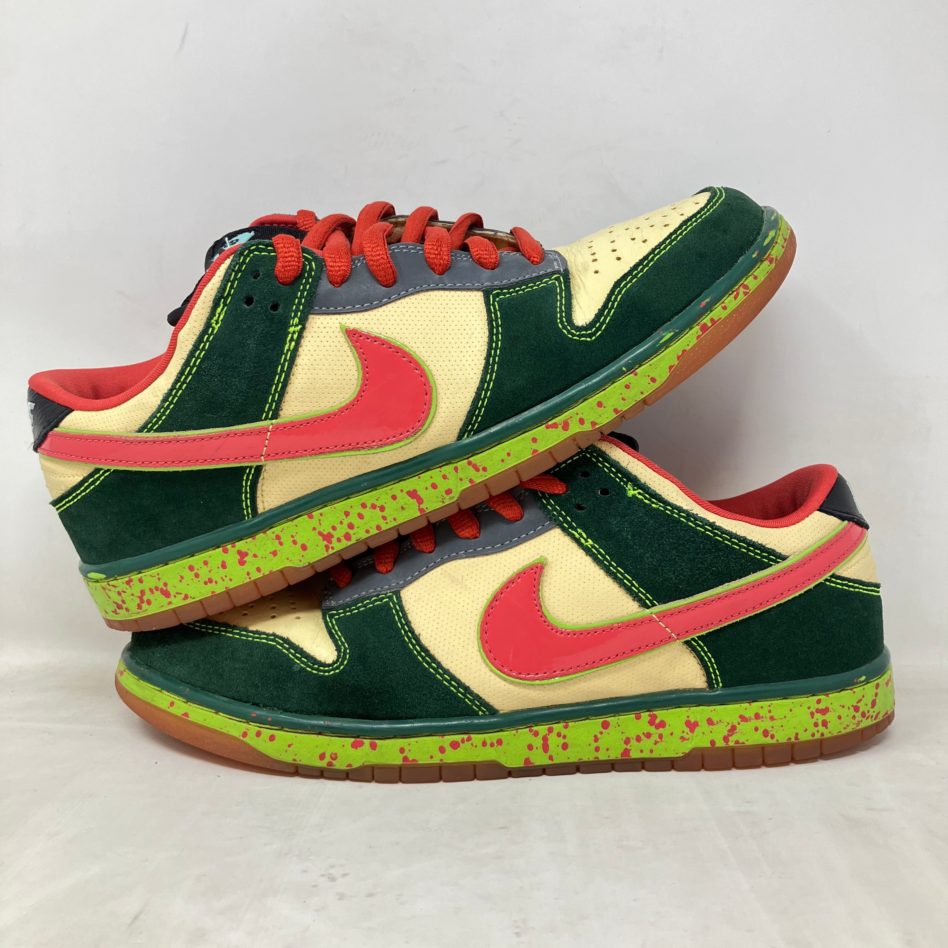 Nike SB Dunk Low Mosquito